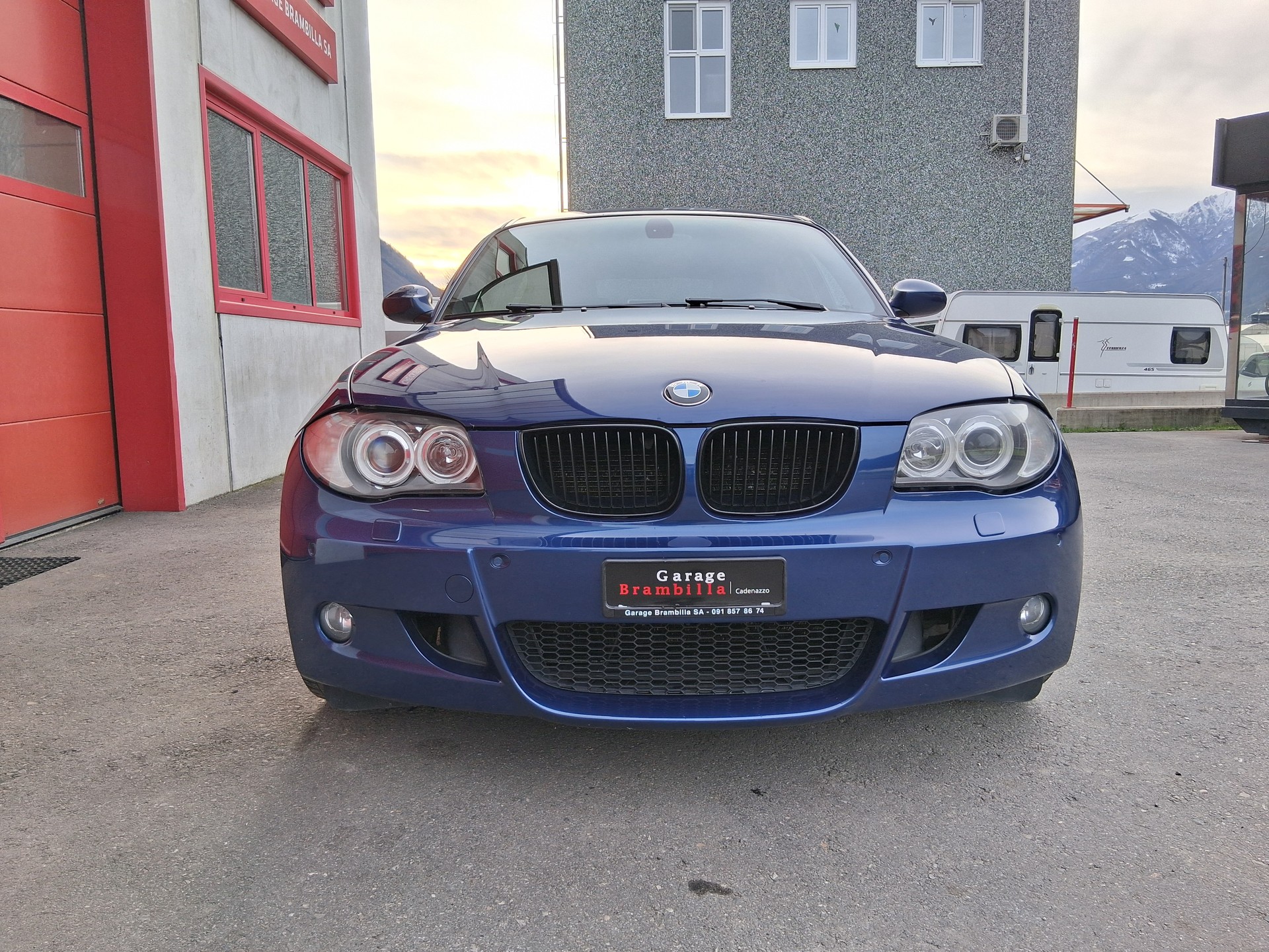 BMW 130i-image-3