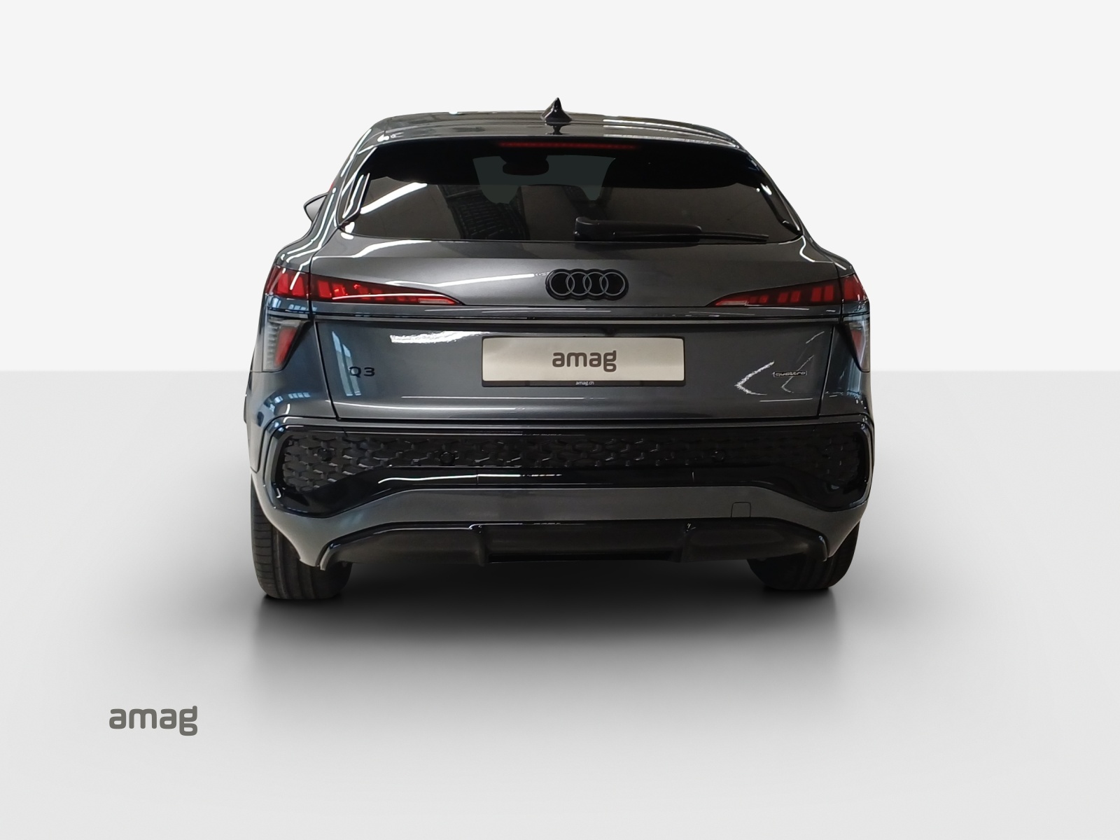 AUDI Q3 Sportback TFSI quattro 195 kW S tronic-showroom-element-3