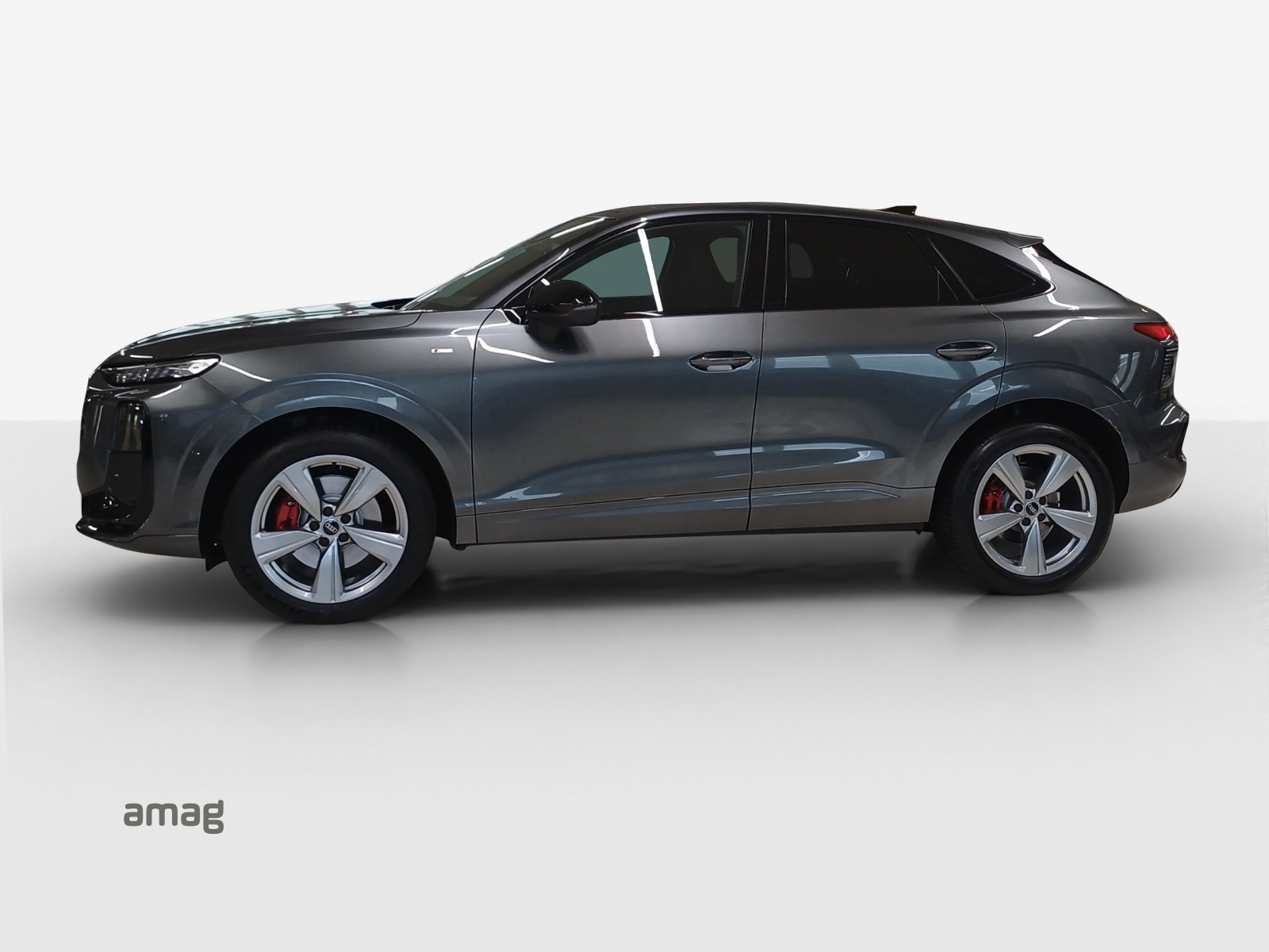 AUDI Q3 Sportback TFSI quattro 195 kW S tronic-showroom-element-1
