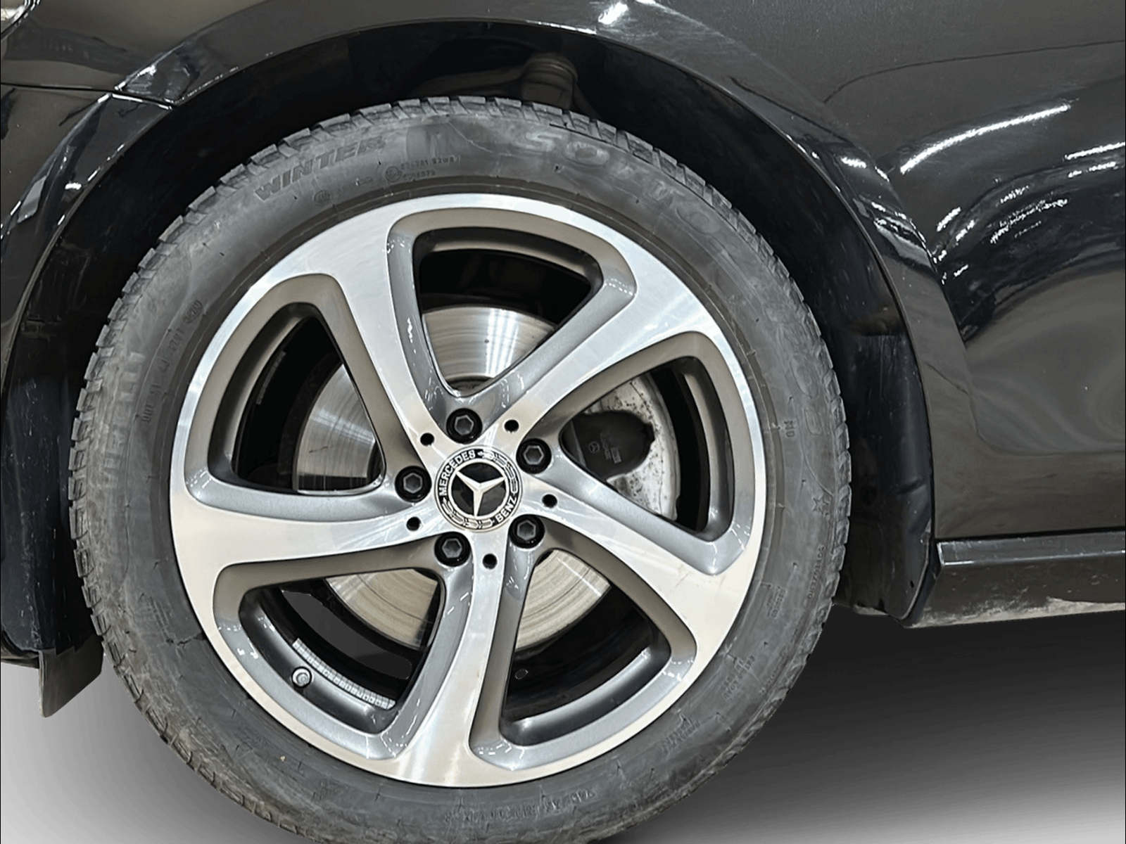 MERCEDES-BENZ E 220 d Swiss Star Avantgarde 4matic Kombi-image-14