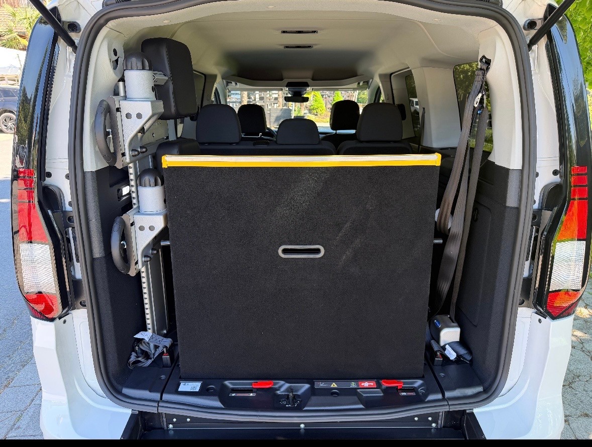 VW Caddy Maxi 2.0 TDI Liberty DSG inkl. XL Umbau für Rollstuhltransport FLEXI RAMP XL-image-11