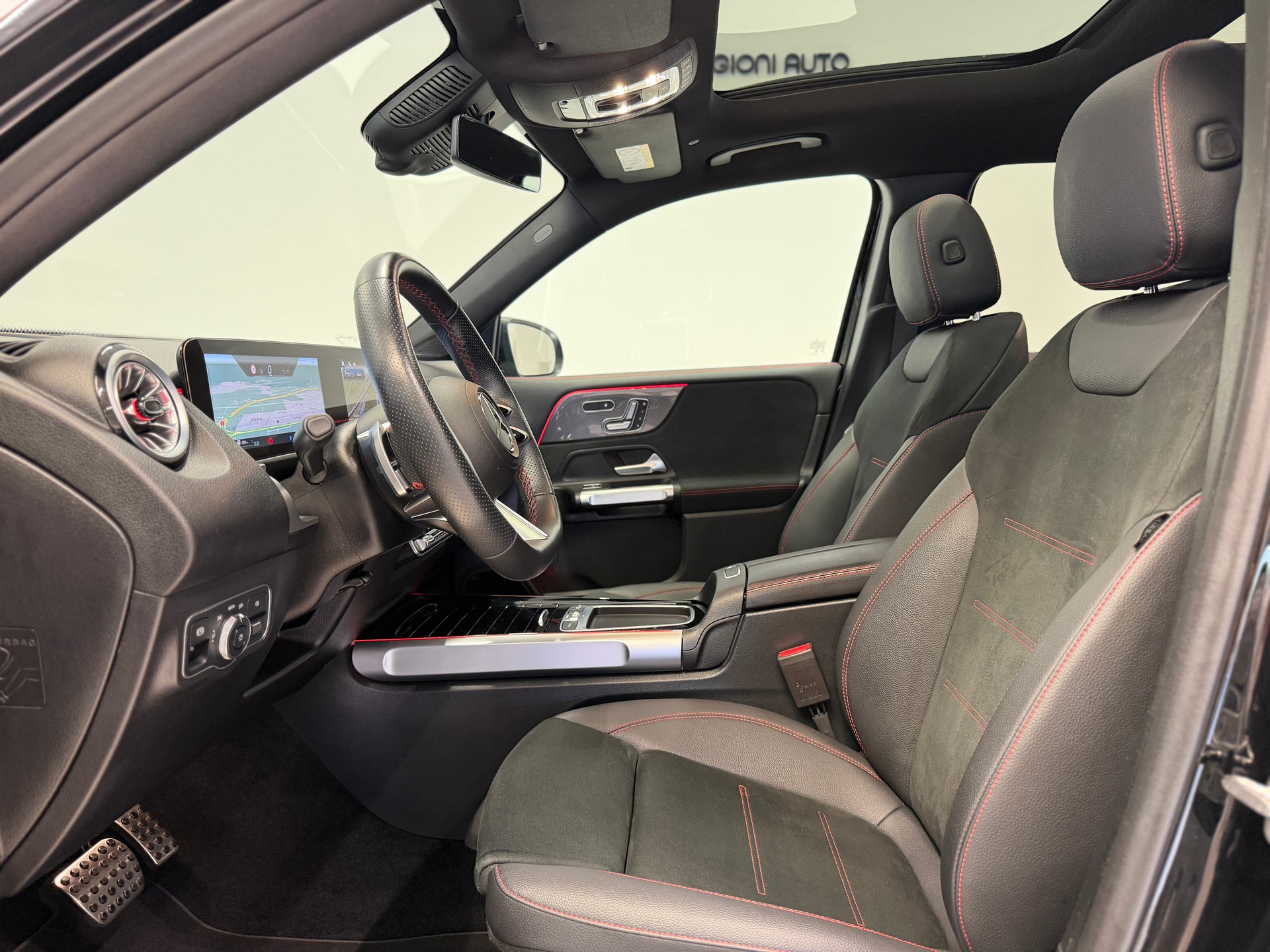 MERCEDES-BENZ GLB 220 4Matic 8G-Tronic-image-10