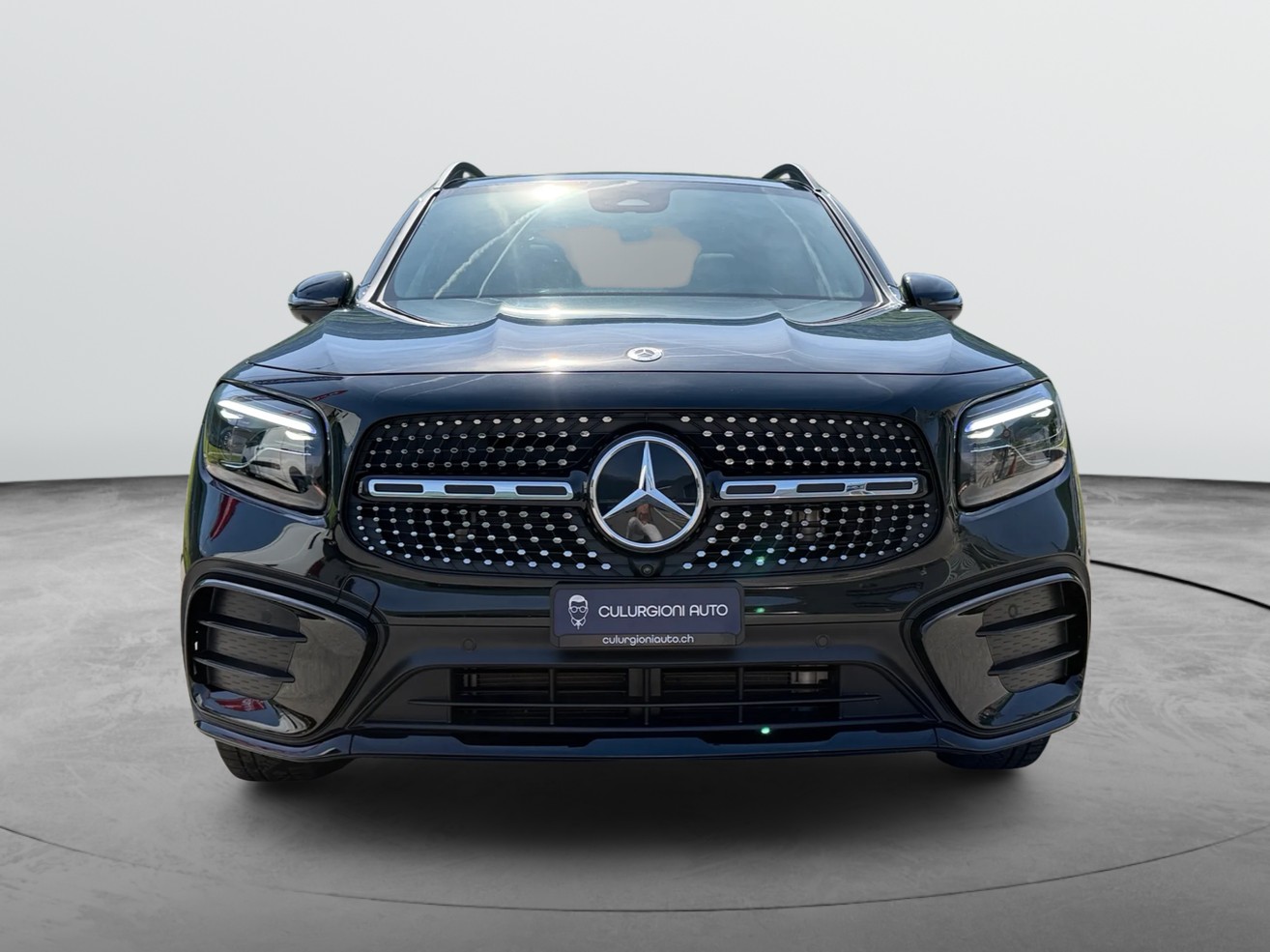 MERCEDES-BENZ GLB 220 4Matic 8G-Tronic-showroom-element-1