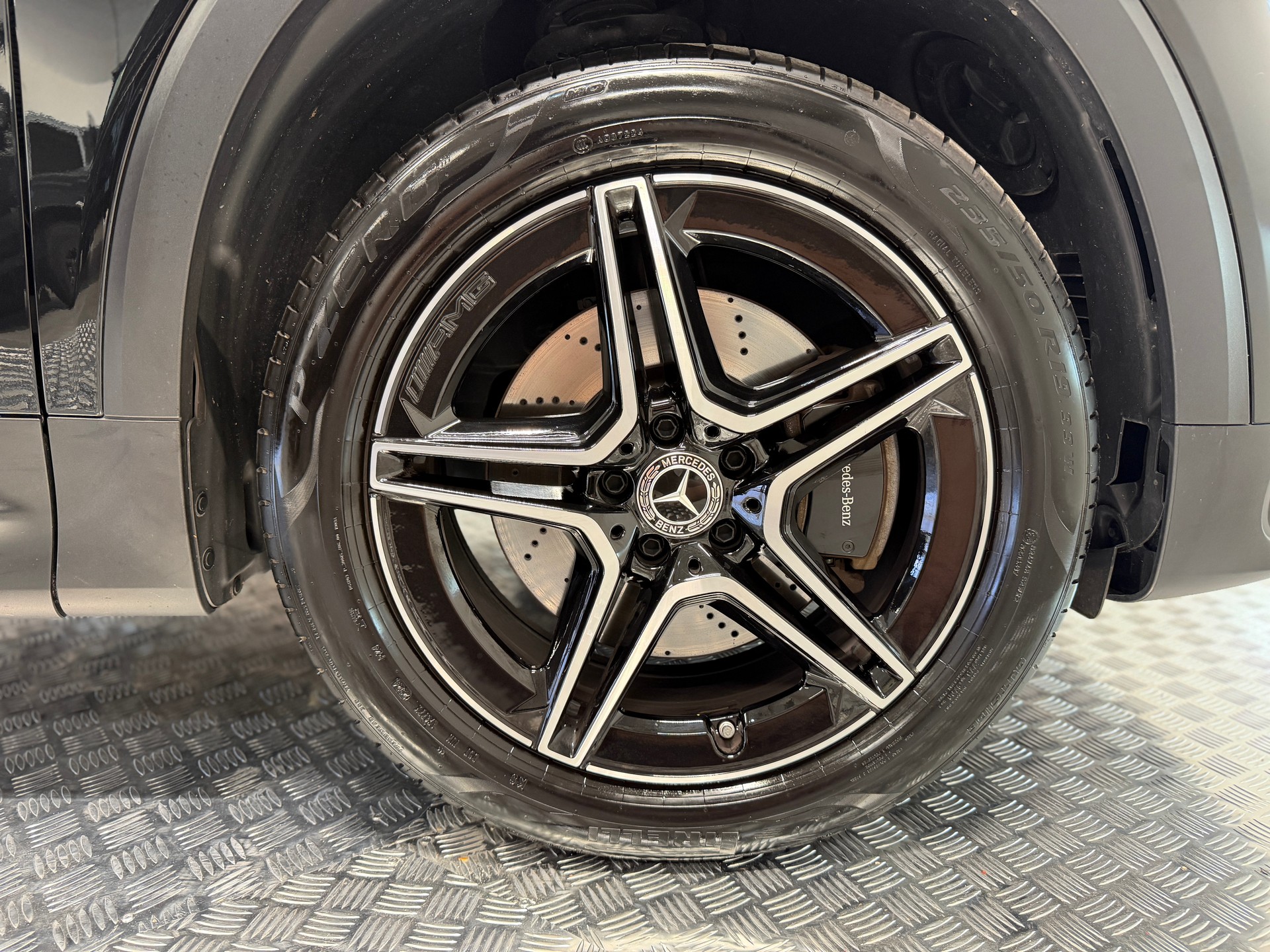 MERCEDES-BENZ GLB 220 4Matic 8G-Tronic-image-14