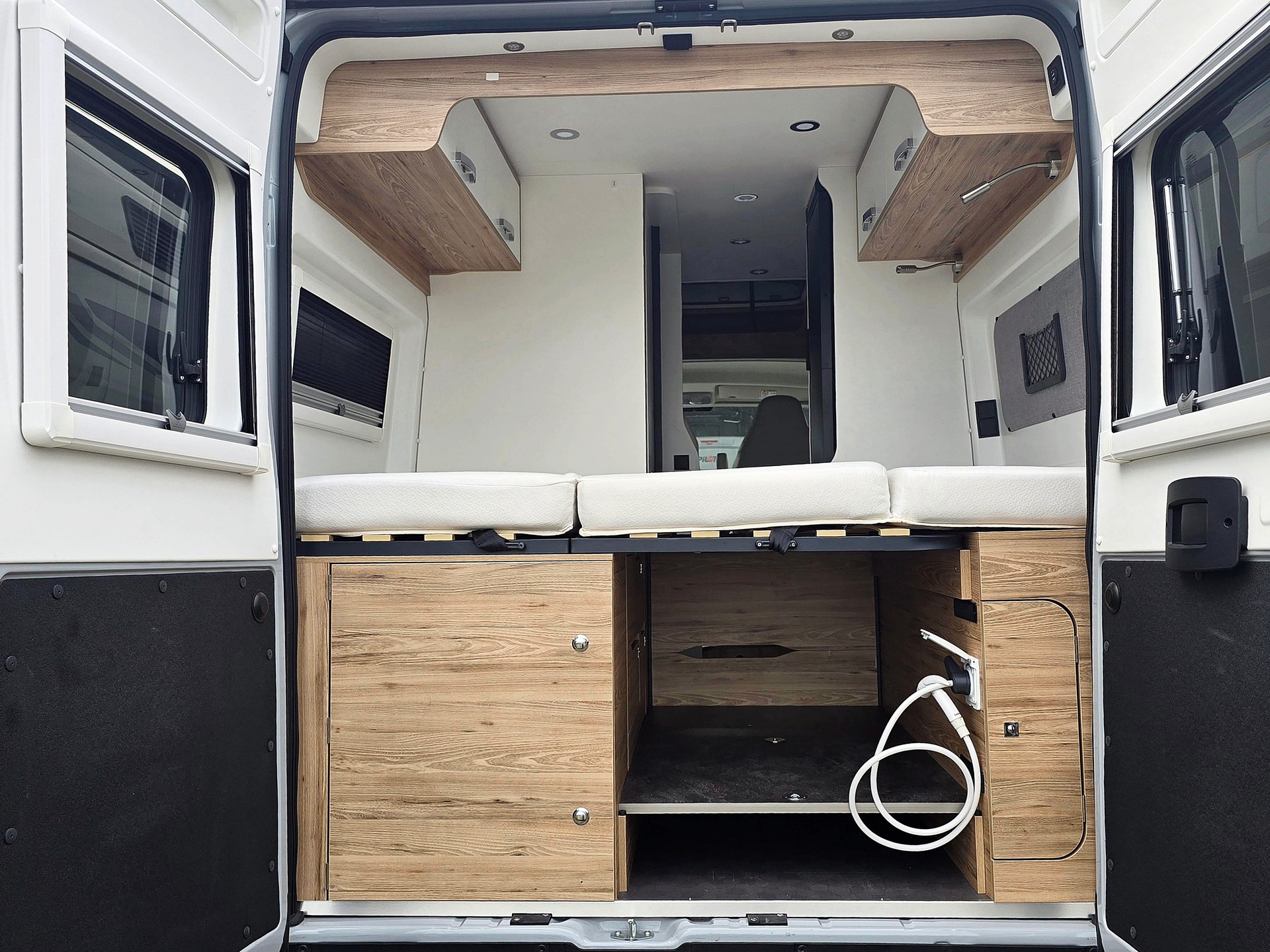 PILOTE V 600 G-T 2,2 DIESEL 9G-AUTOMAT HUBDACH FIAT DUCATO MJ 140-image-10