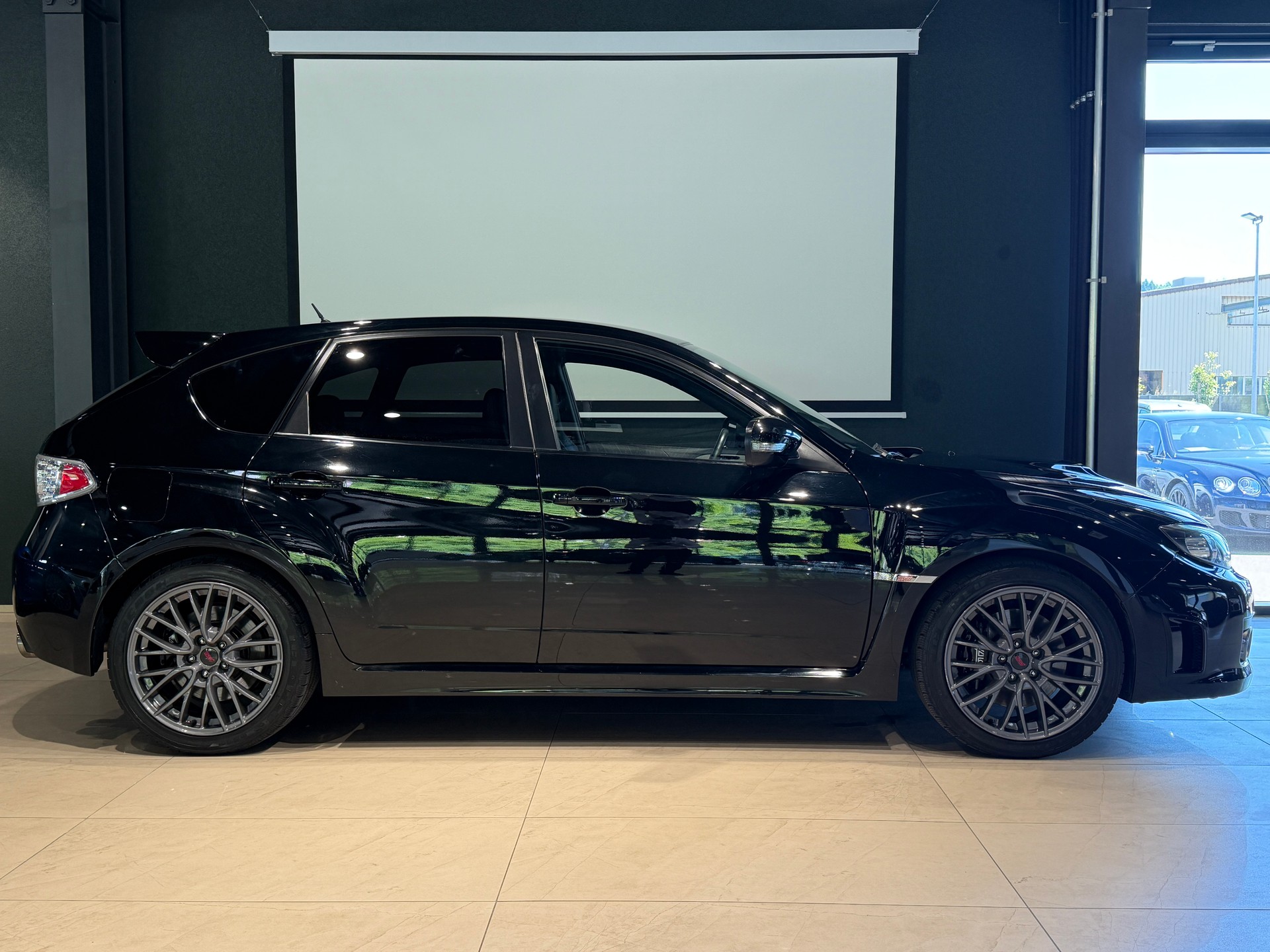 SUBARU Impreza 2.5 Turbo 4WD WRX STI-showroom-element-2