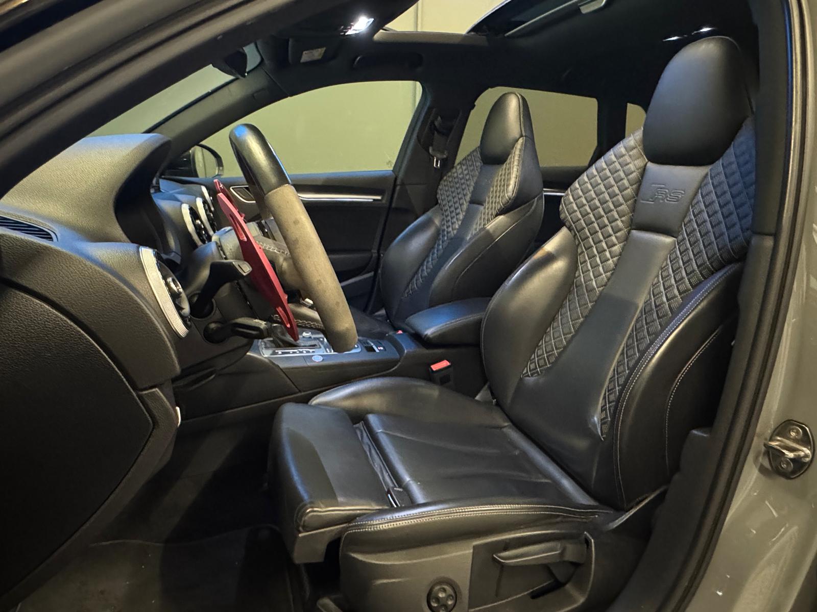 AUDI RS3 Sportback 2.5 TSI quattro S-tronic-image-9