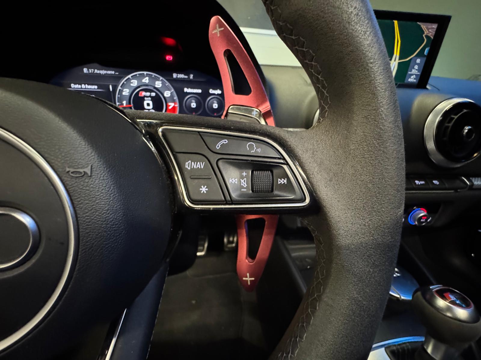 AUDI RS3 Sportback 2.5 TSI quattro S-tronic-image-18