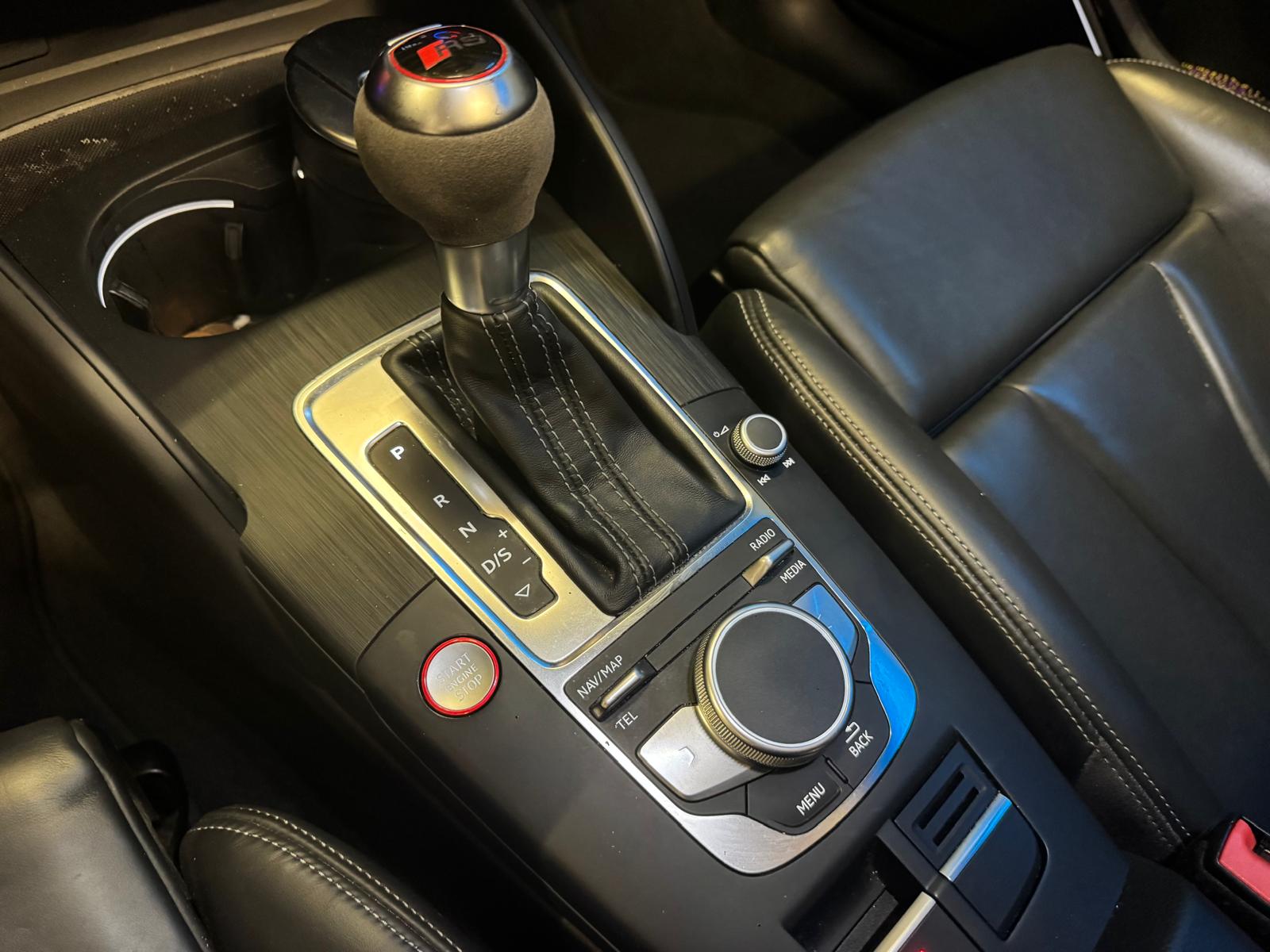 AUDI RS3 Sportback 2.5 TSI quattro S-tronic-image-23