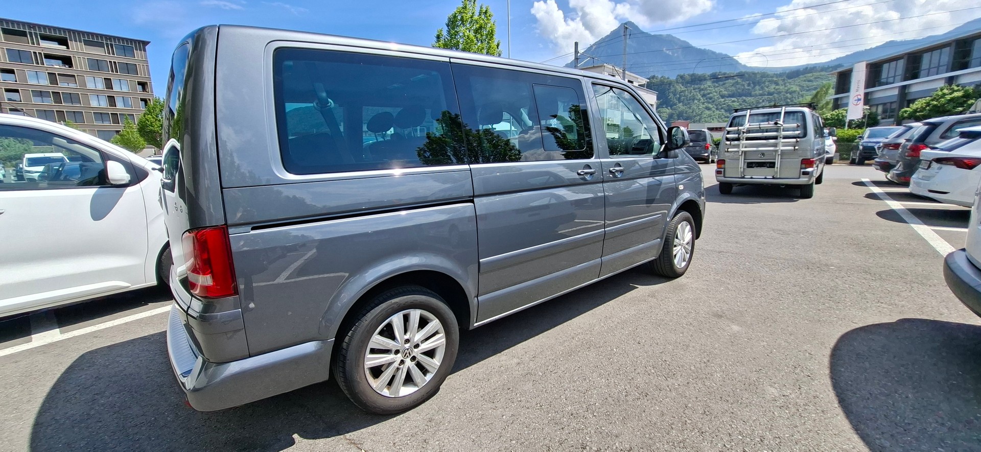 VW T5 2.0 Family 4Motion DSG-image-2
