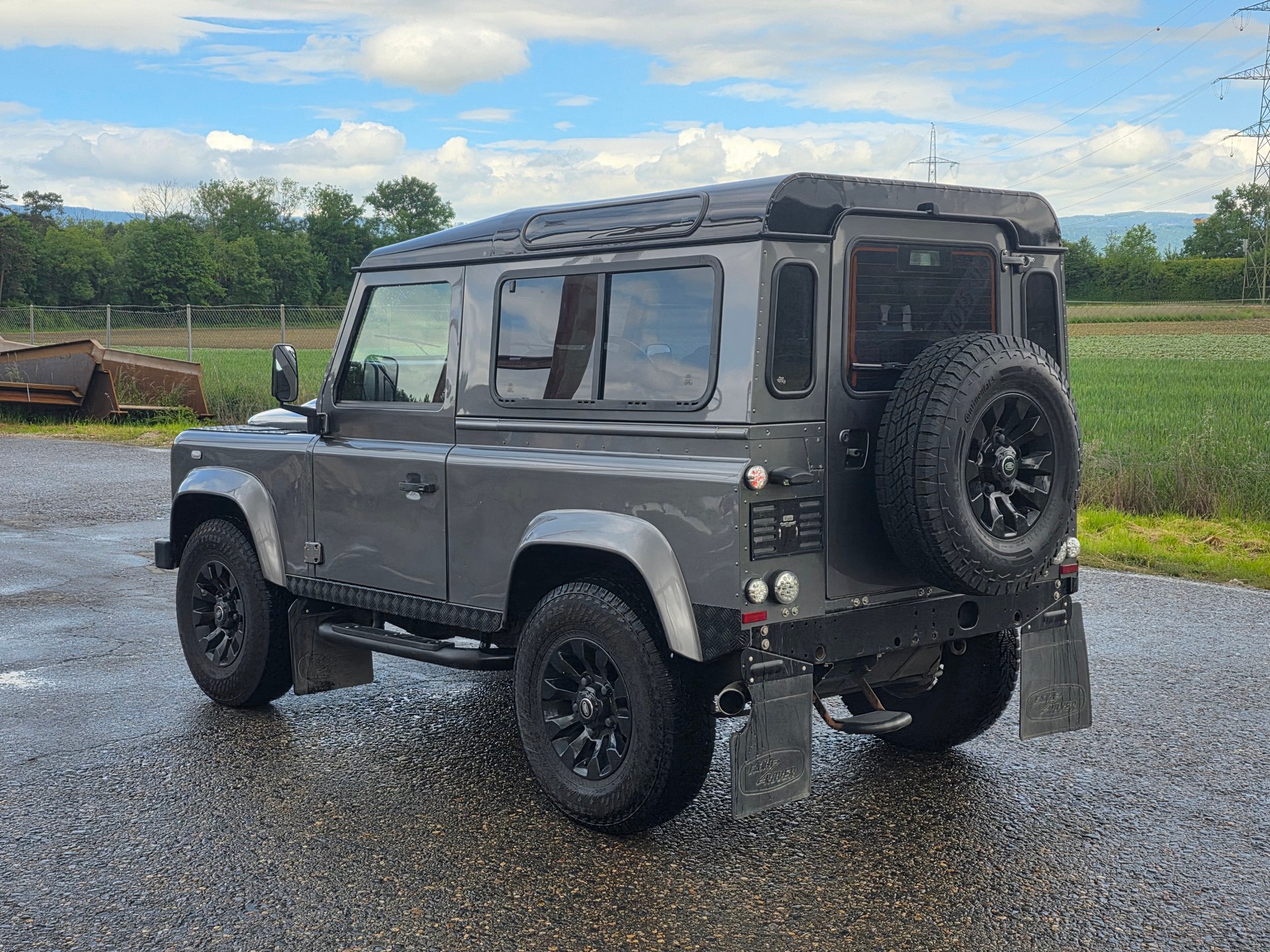LAND ROVER Defender 90 2.2 TD4 Station Wagon-image-1