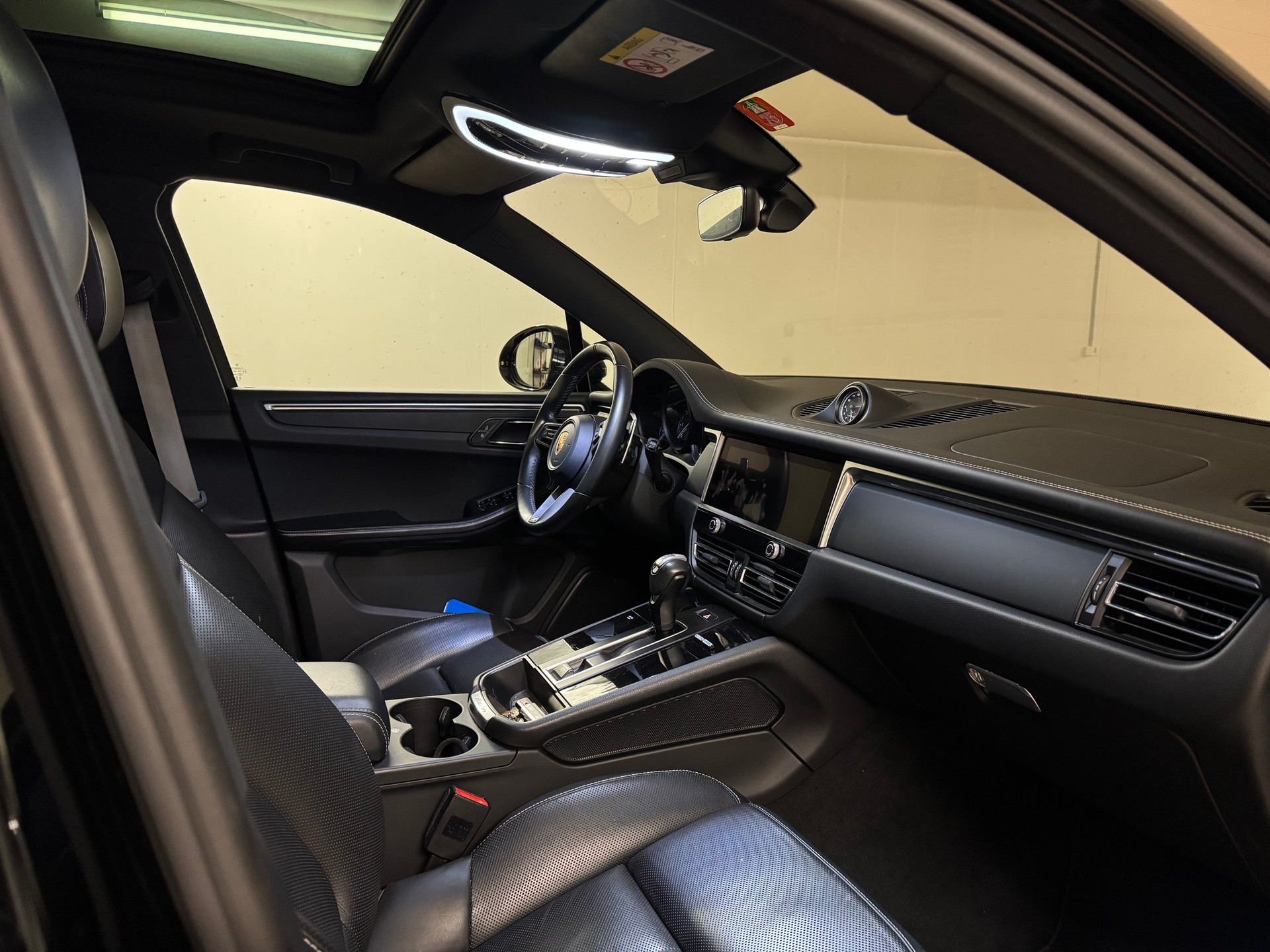 PORSCHE Macan PDK-image-7
