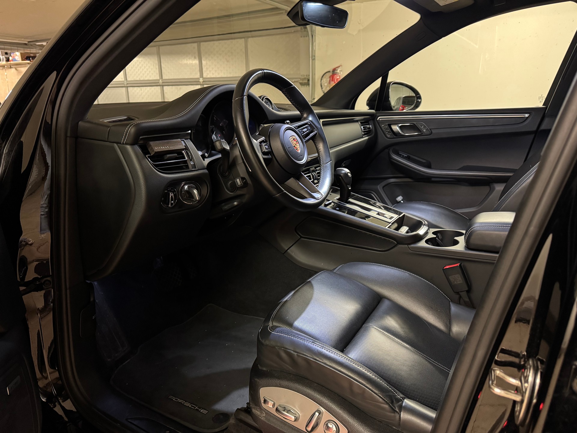 PORSCHE Macan PDK-image-6
