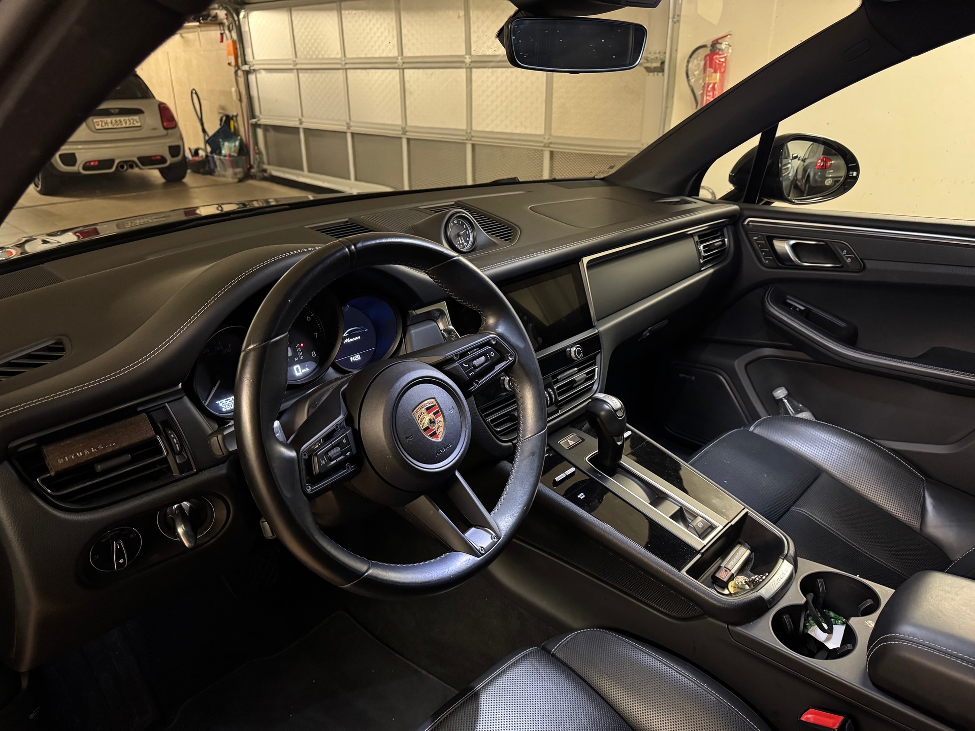 PORSCHE Macan PDK-image-5