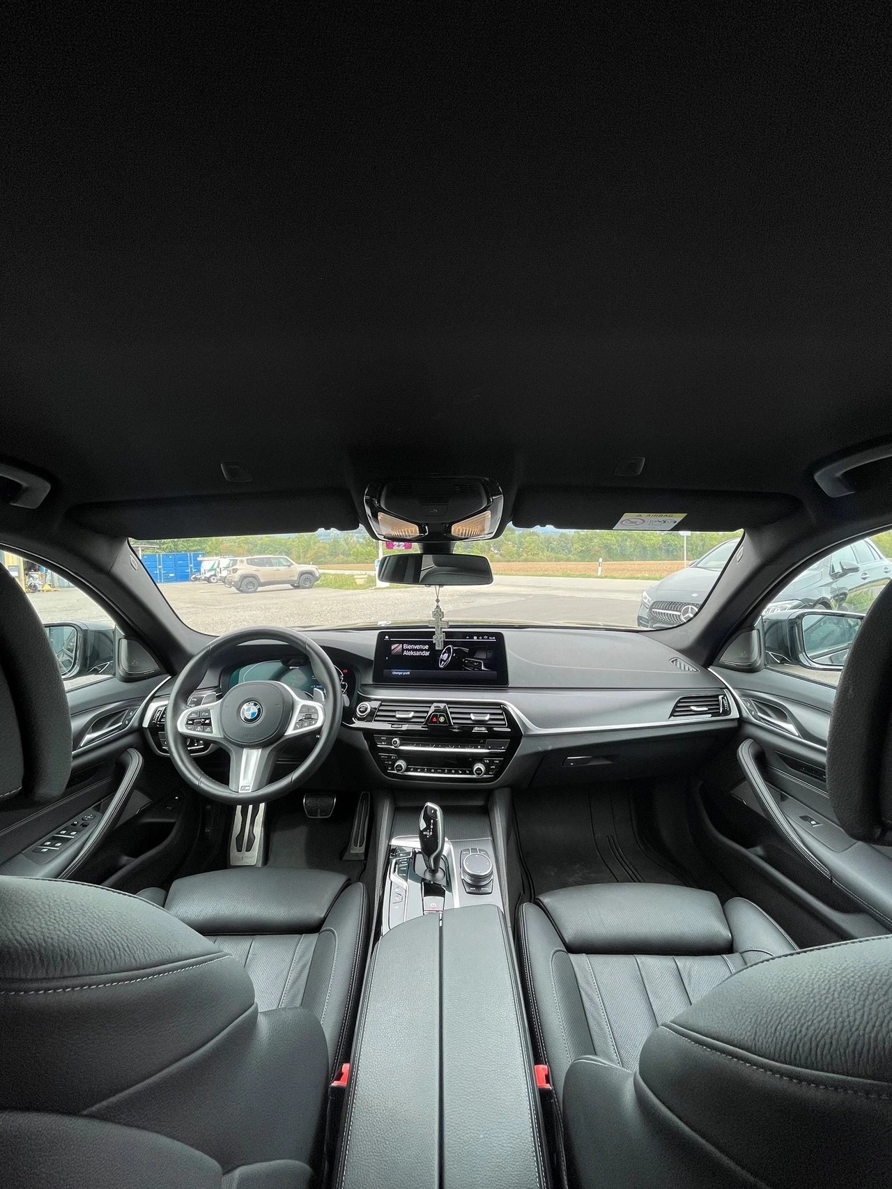 BMW 530e xDrive M Sport Steptronic-image-7