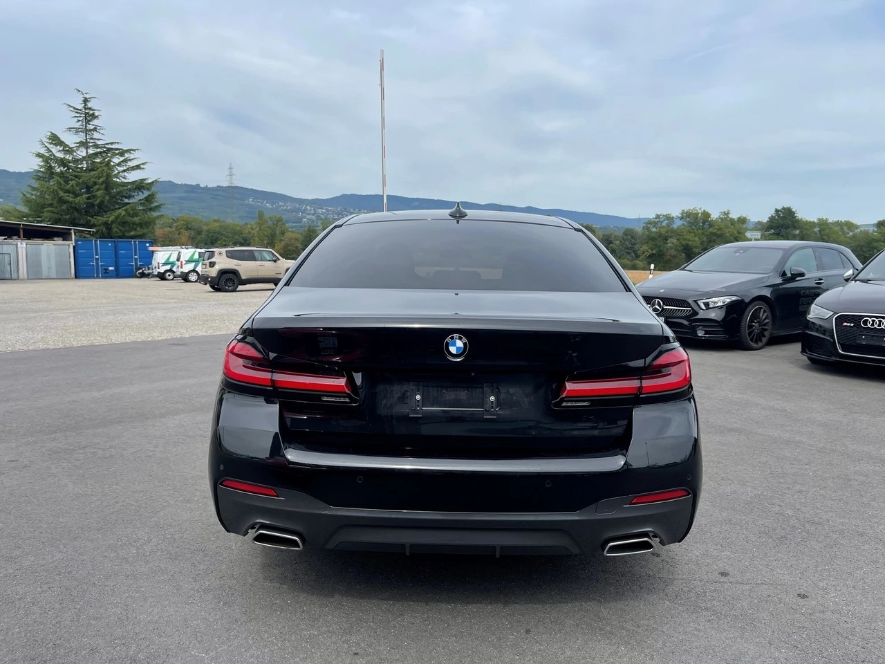 BMW 530e xDrive M Sport Steptronic-image-5