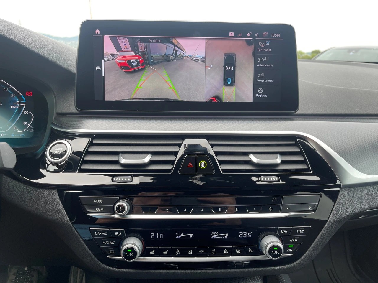 BMW 530e xDrive M Sport Steptronic-image-9