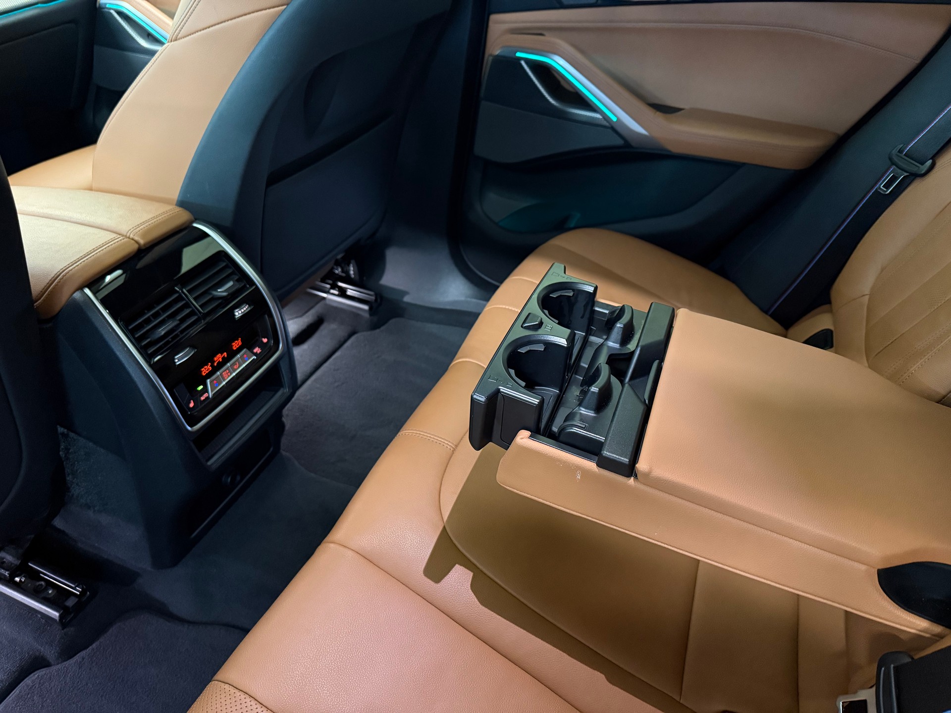 BMW X6 xDrive 48V 40i M Sport Steptronic-image-8