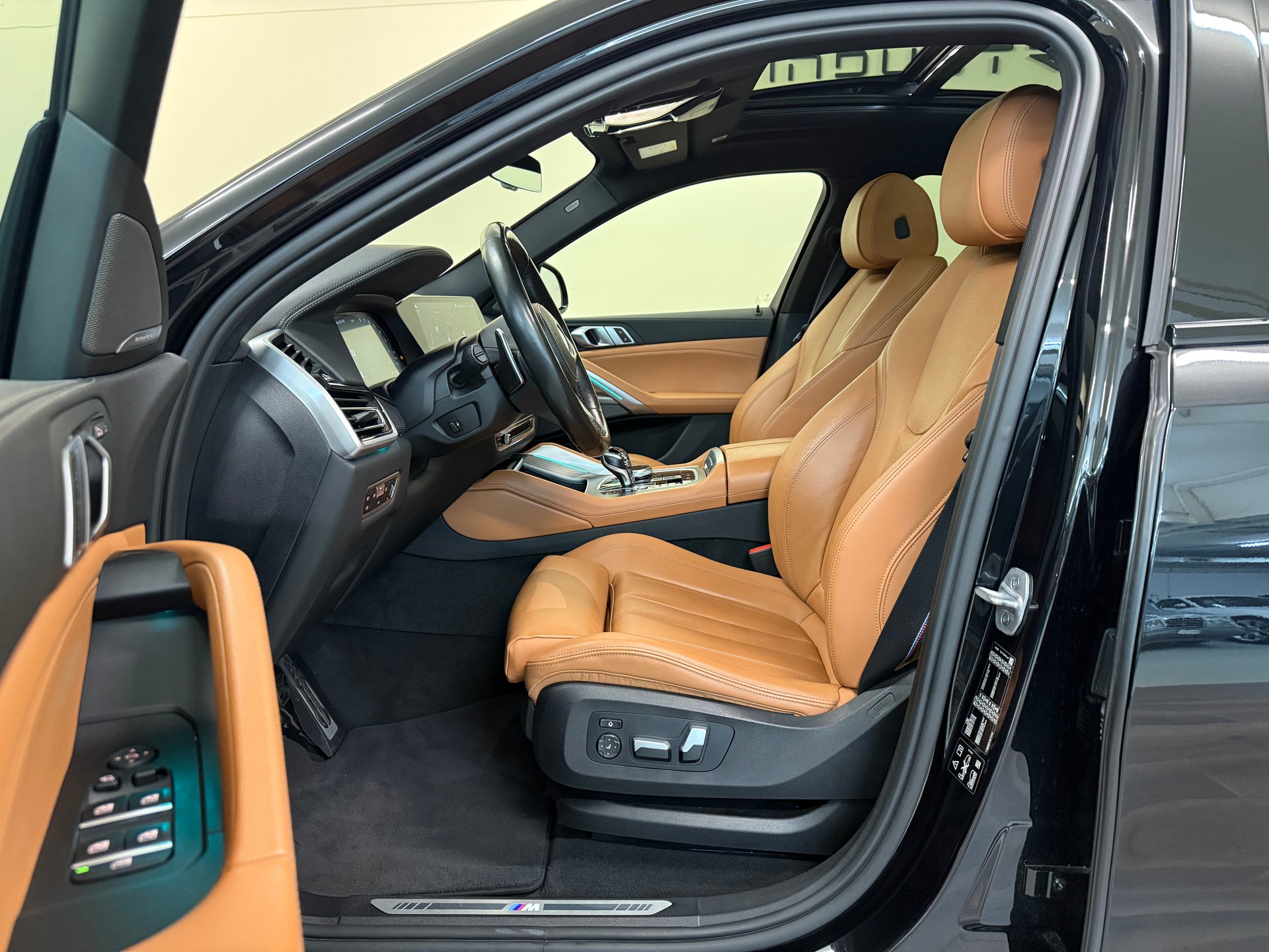 BMW X6 xDrive 48V 40i M Sport Steptronic-showroom-element-3