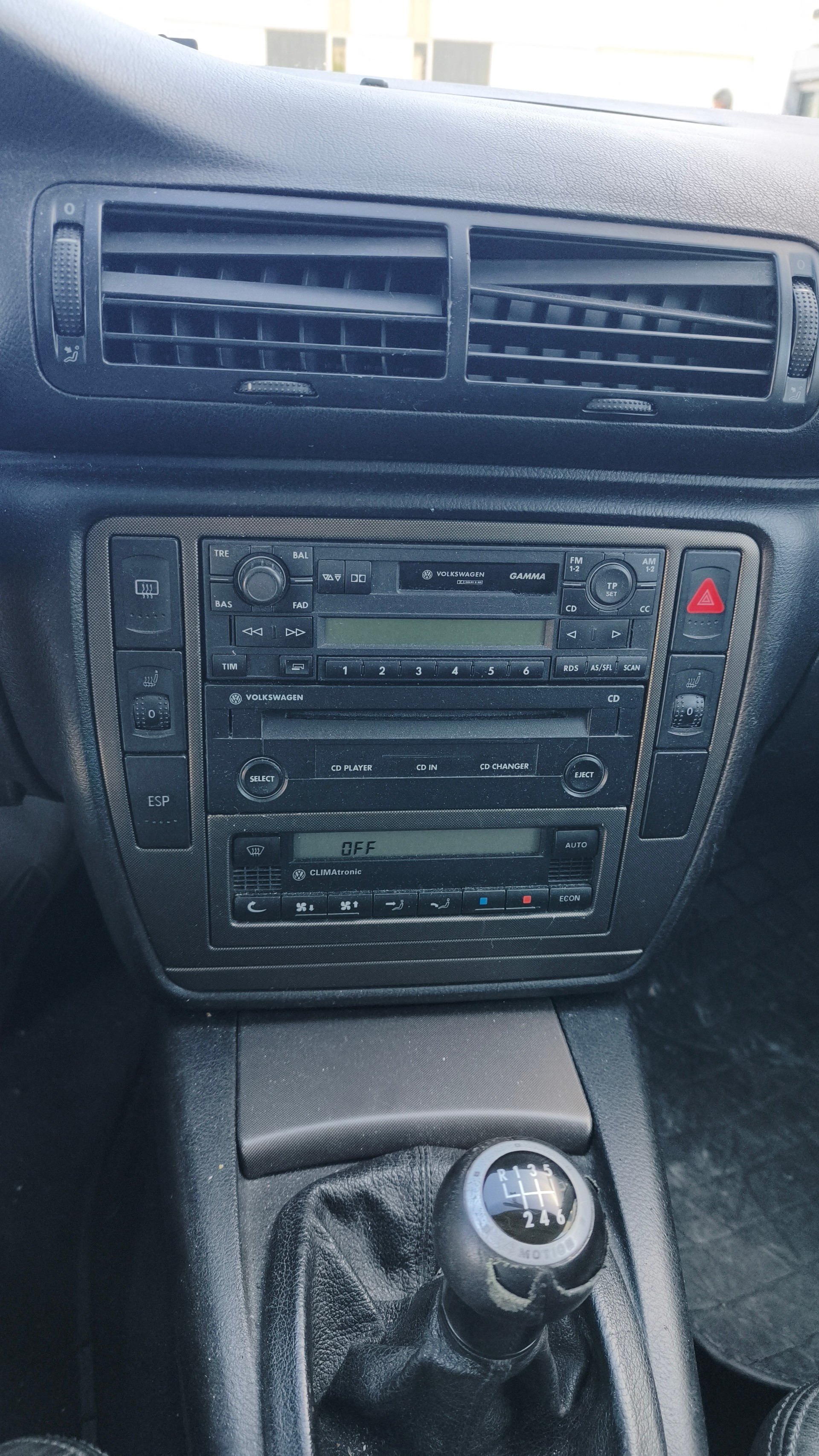 VW Passat Variant 1.9 TDI 4Motion Highline-image-9