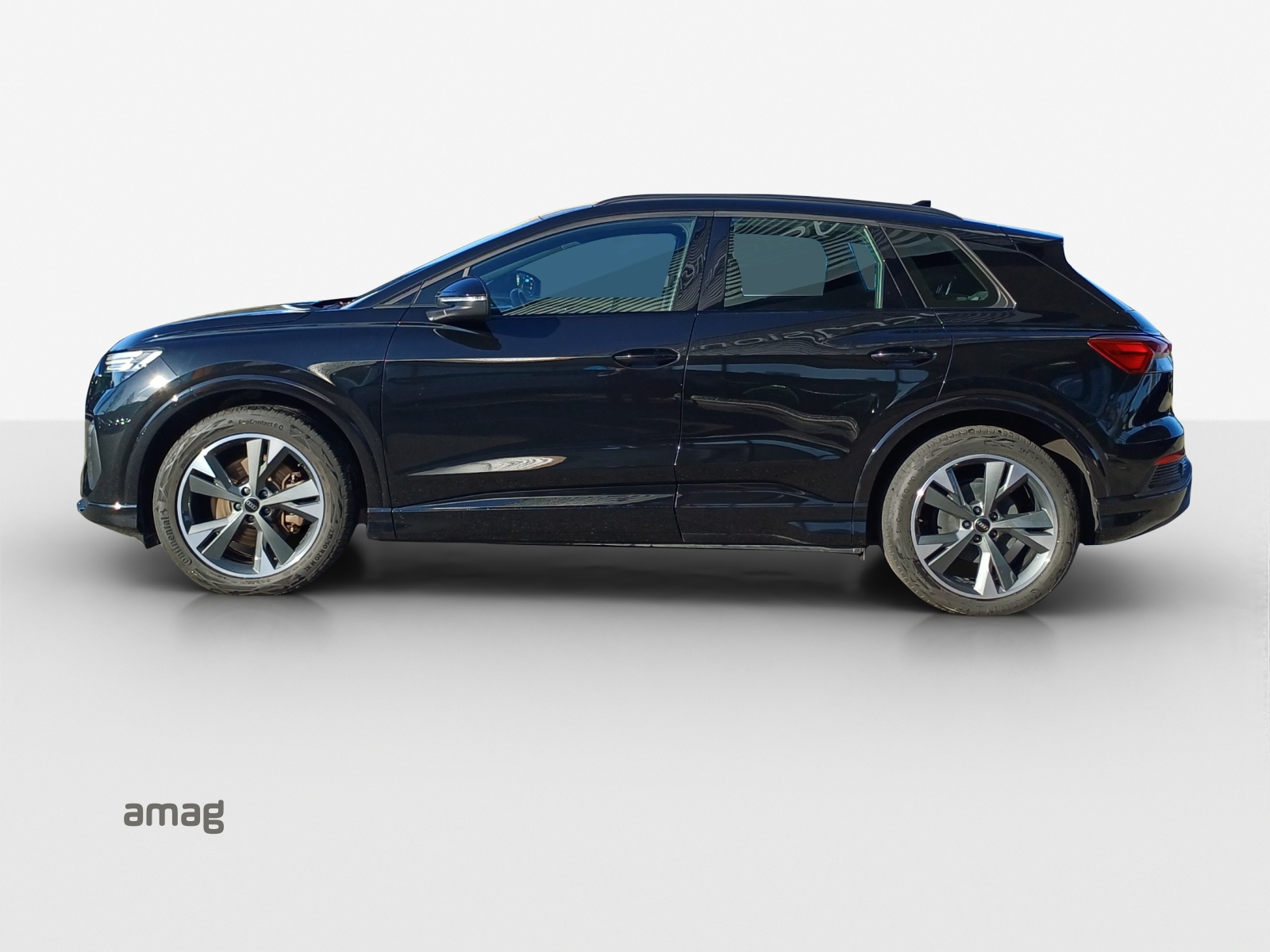 AUDI Q4 e-tron 50 quattro-showroom-element-1