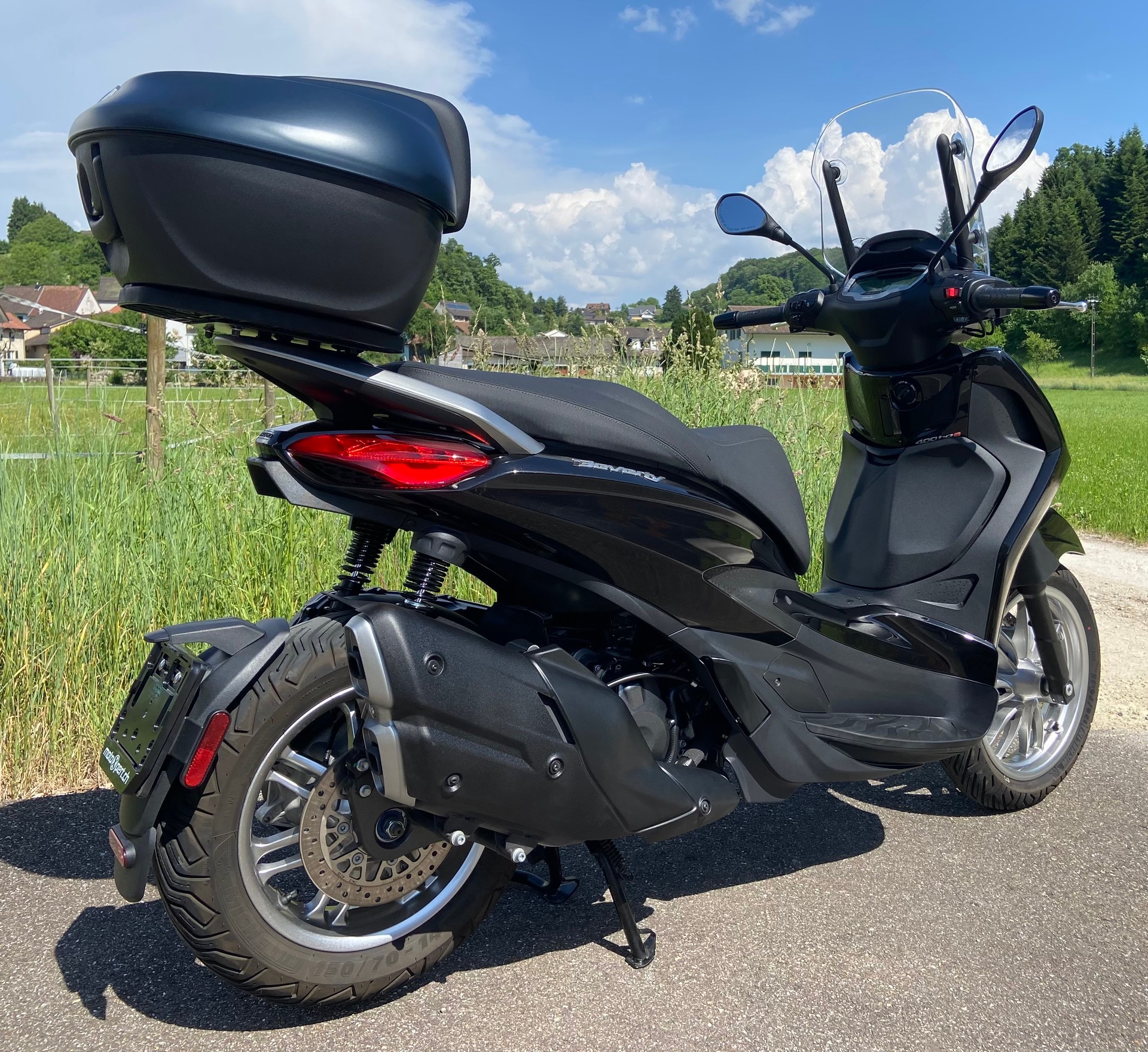 PIAGGIO Beverly 400 Sport E5+-image-2