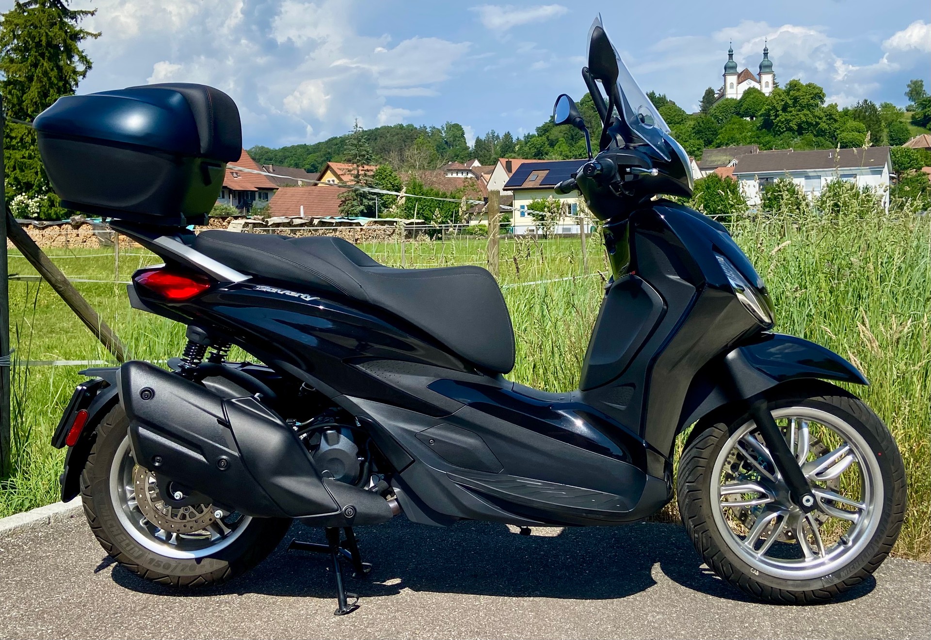 PIAGGIO Beverly 400 Sport E5+-image-4