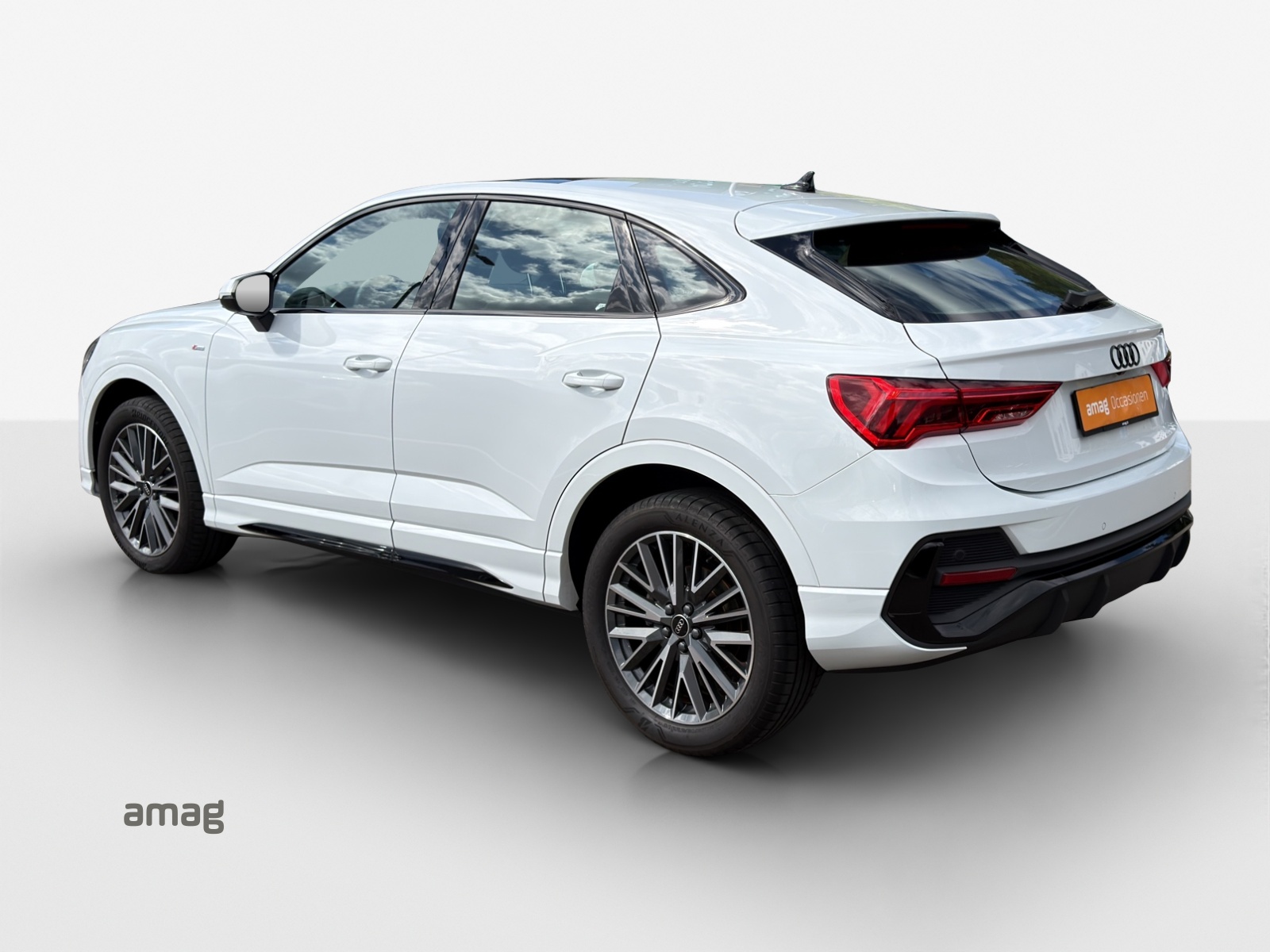 AUDI Q3 Sportback 35 TFSI S line Attraction S-tronic-image-2
