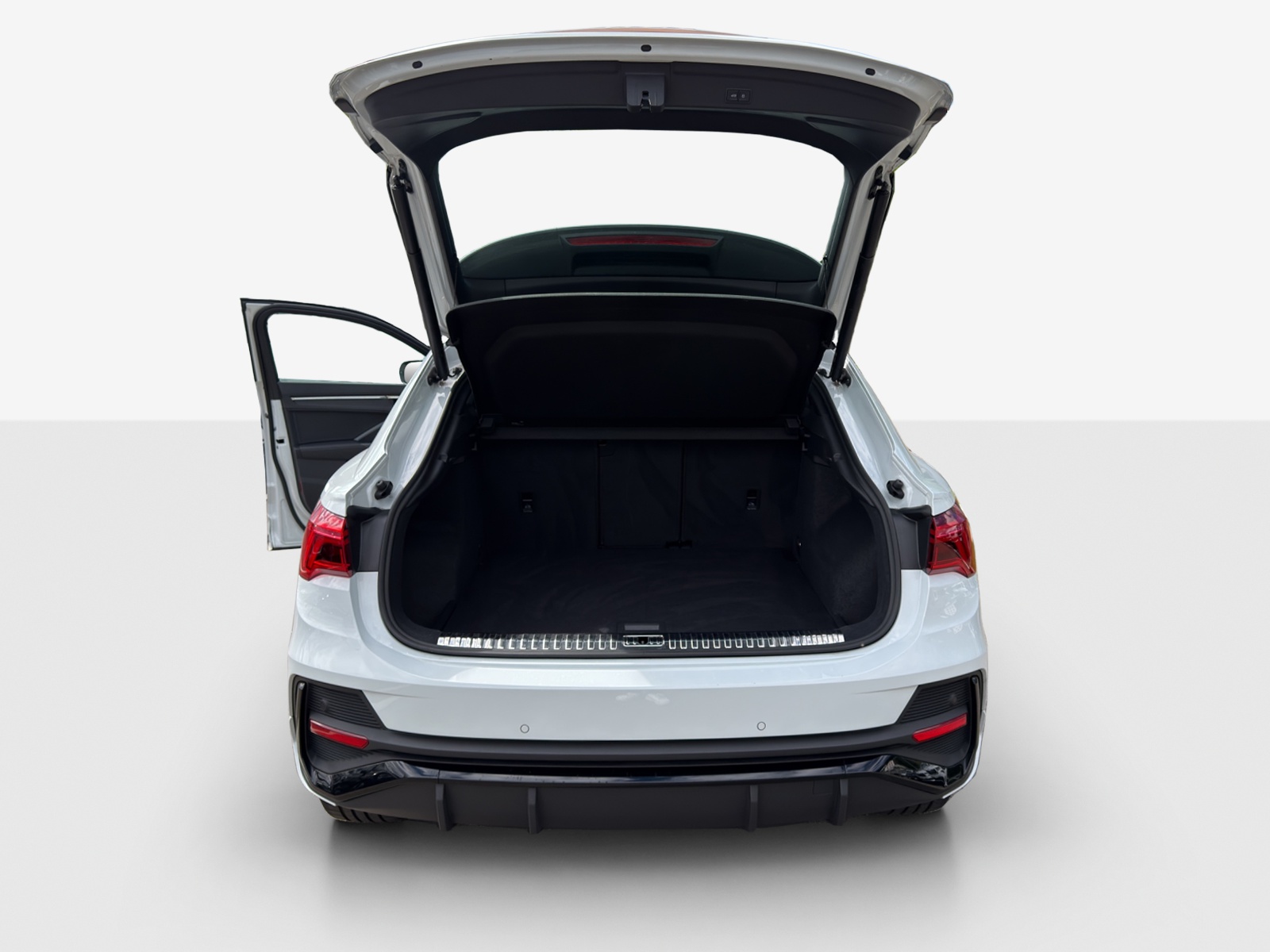 AUDI Q3 Sportback 35 TFSI S line Attraction S-tronic-image-12
