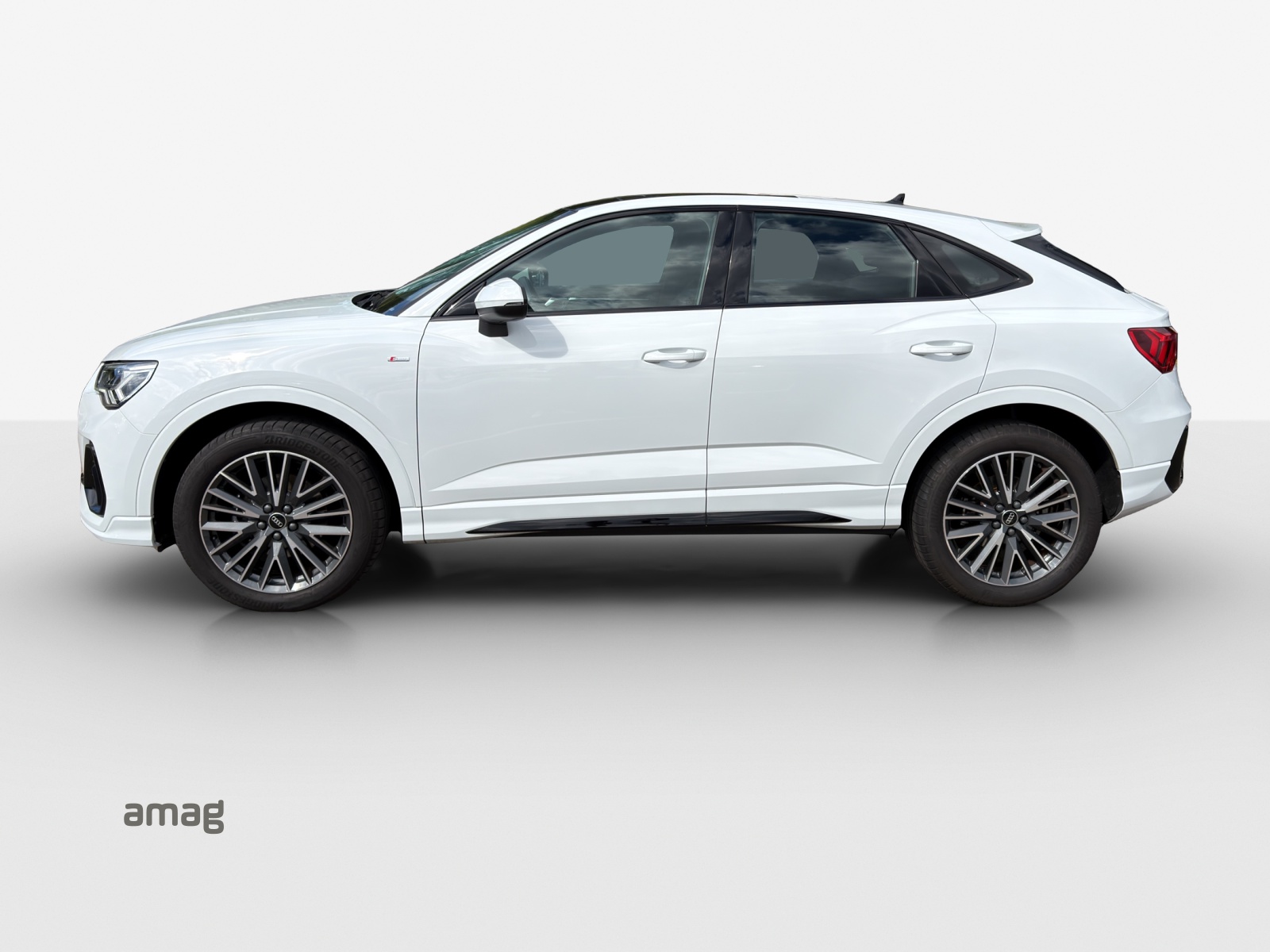 AUDI Q3 Sportback 35 TFSI S line Attraction S-tronic-image-1