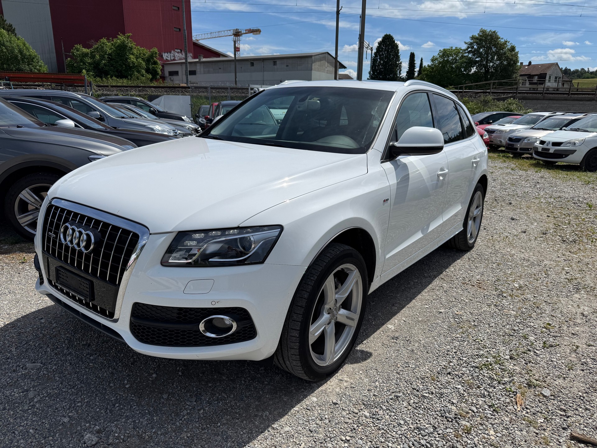 AUDI Q5 3.0 TDI quattro S-tronic-image-2