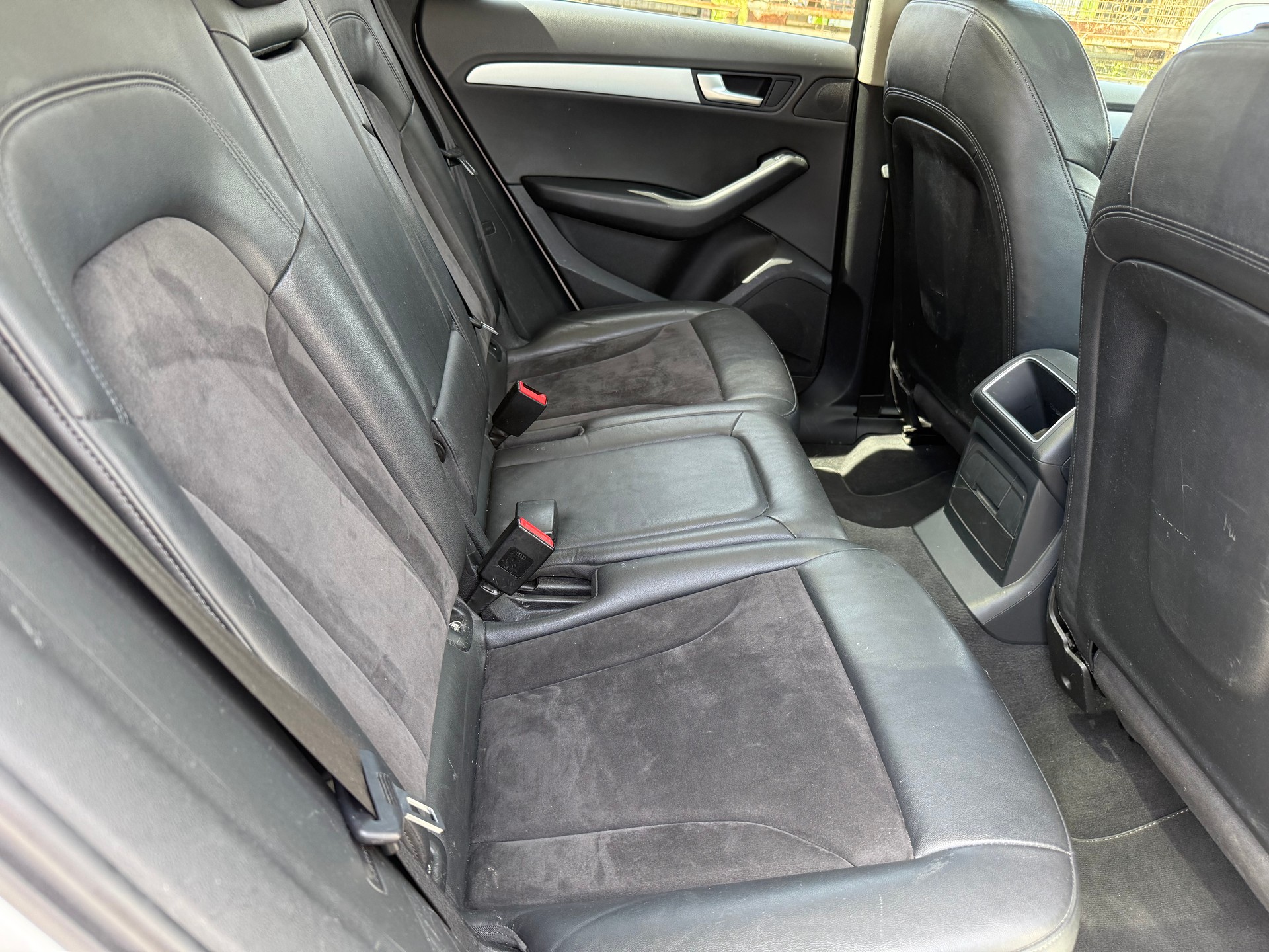AUDI Q5 3.0 TDI quattro S-tronic-image-6