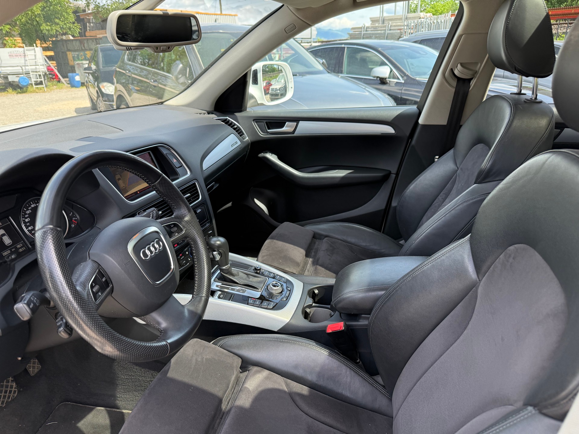 AUDI Q5 3.0 TDI quattro S-tronic-image-9