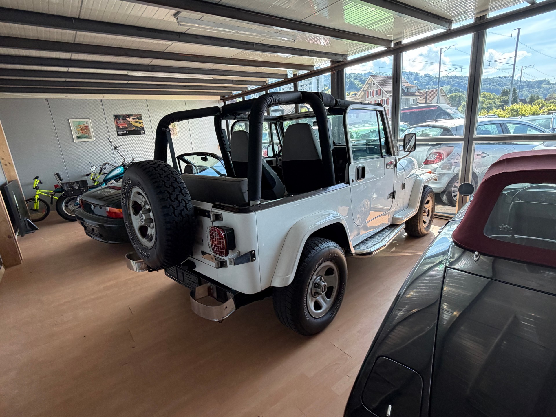 JEEP Wrangler 4.0 Laredo-image-10