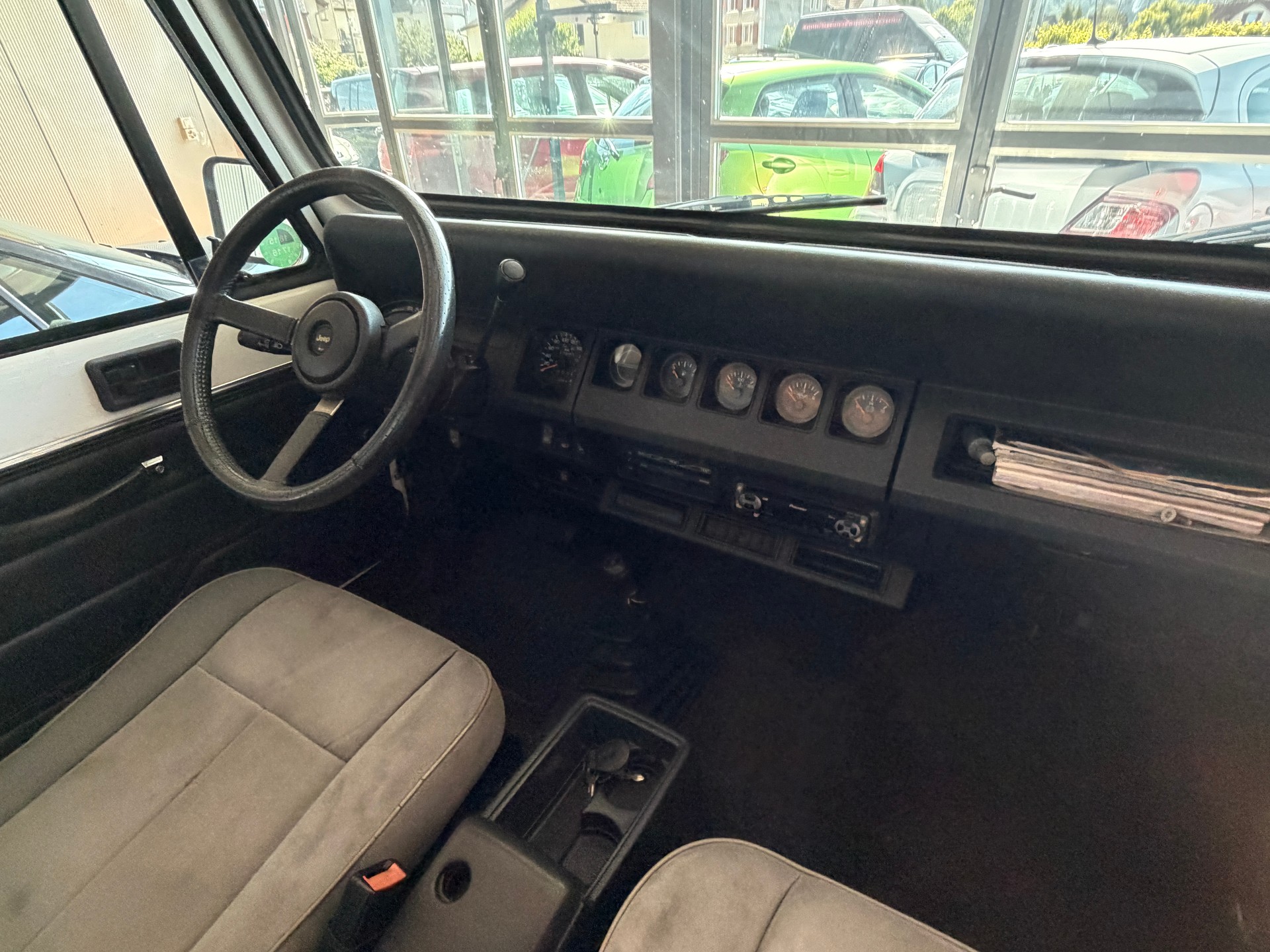 JEEP Wrangler 4.0 Laredo-image-9