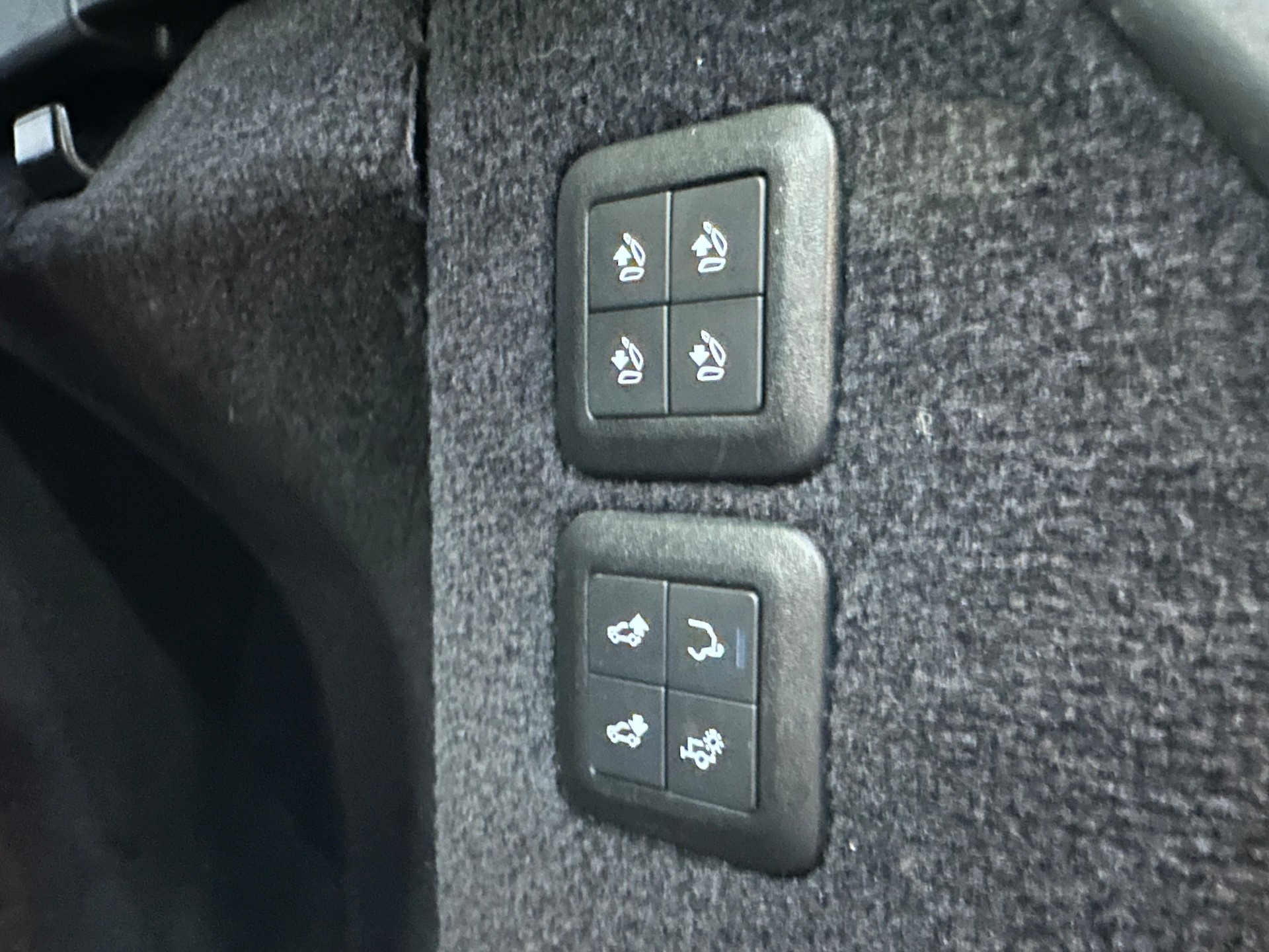 LAND ROVER Range Rover Sport 3.0 SDV6 HSE Dynamic Automatic ( 7 Sitze )-image-23