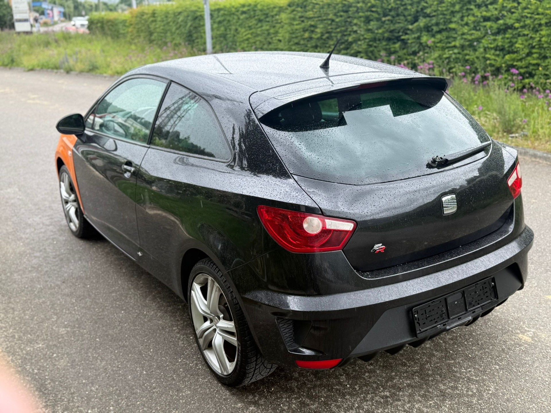 SEAT Ibiza SC 1.4 TSI Cupra R210 Swiss Racing DSG-image-8