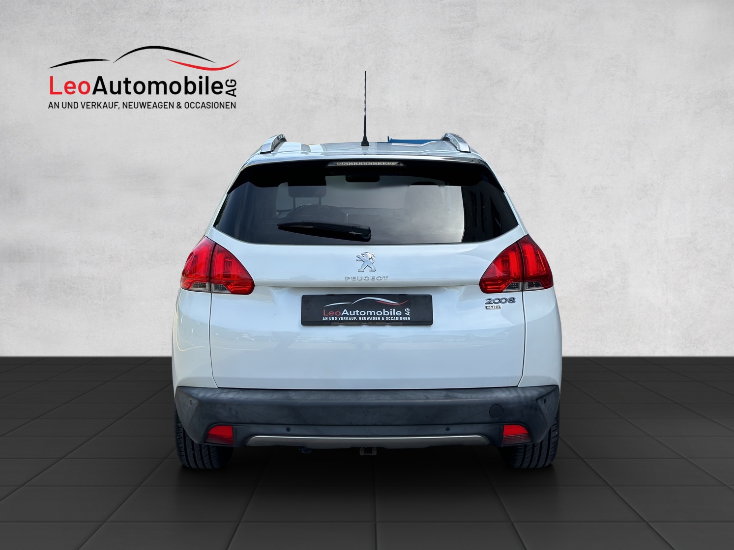 PEUGEOT 2008 1.2 PureTech Allure-showroom-element-2