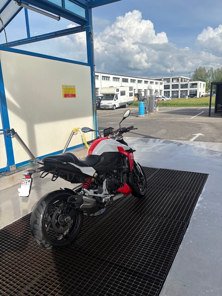 BMW F 900 R ABS-image-9