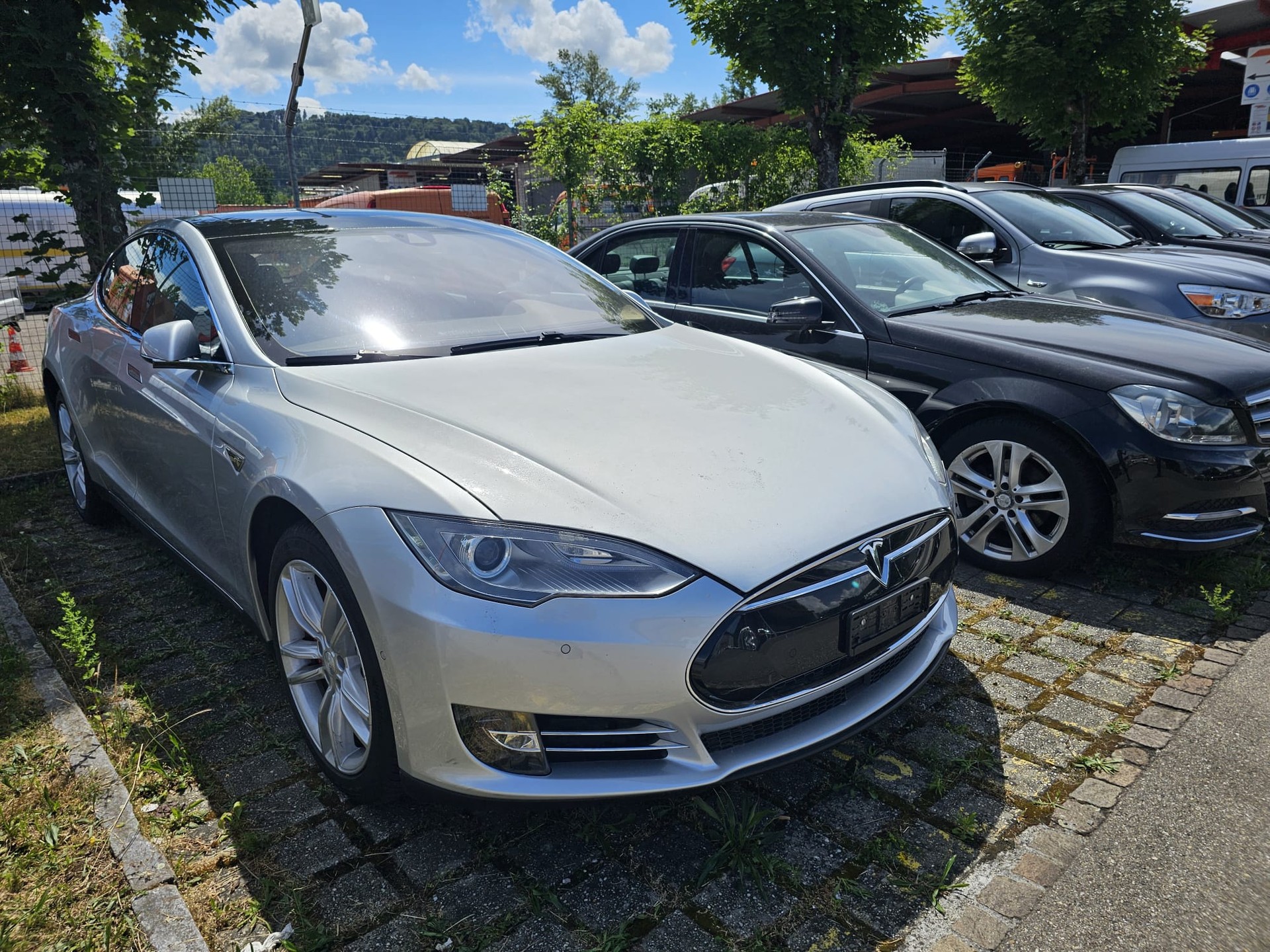 TESLA Model S 85 Performance-image-3