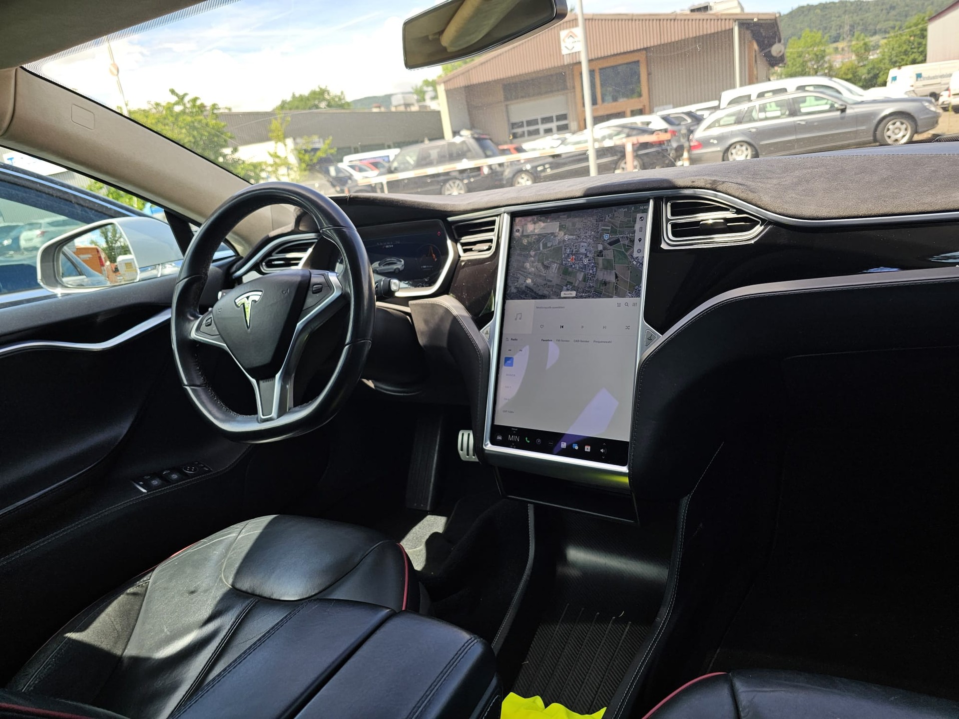 TESLA Model S 85 Performance-image-6