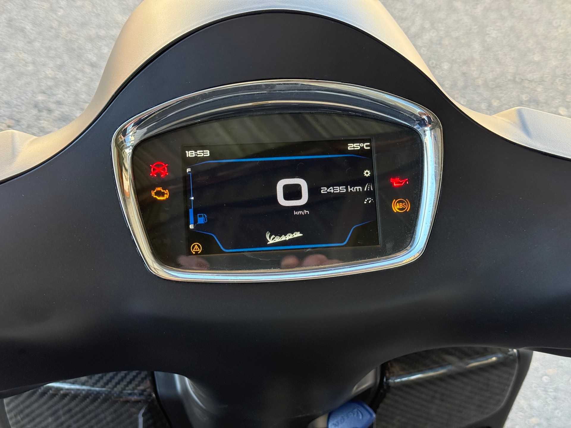 PIAGGIO Vespa GTS 300 Super Tech ABS-image-2