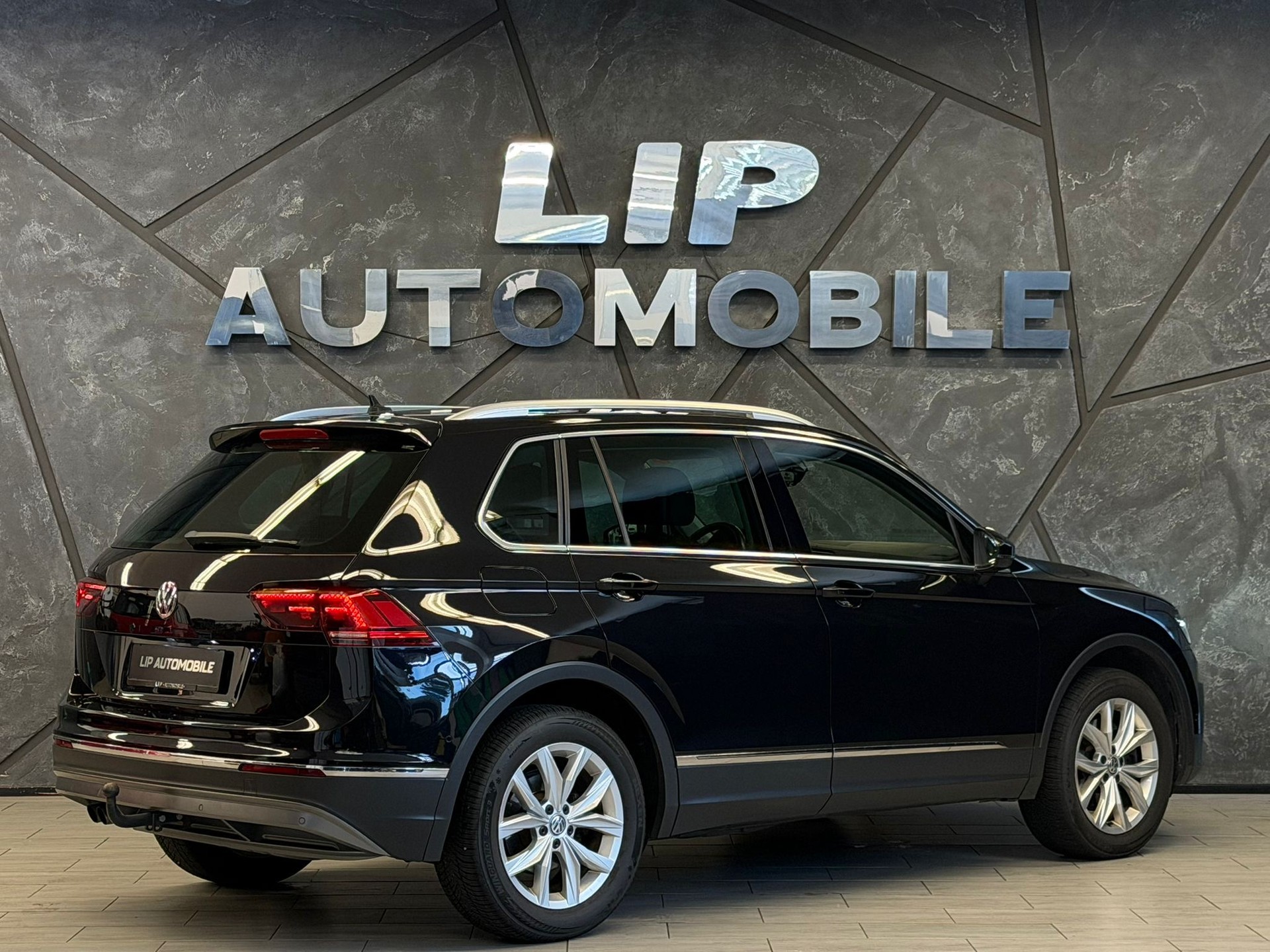 VW Tiguan 2.0TSI Highline 4Motion DSG-image-5