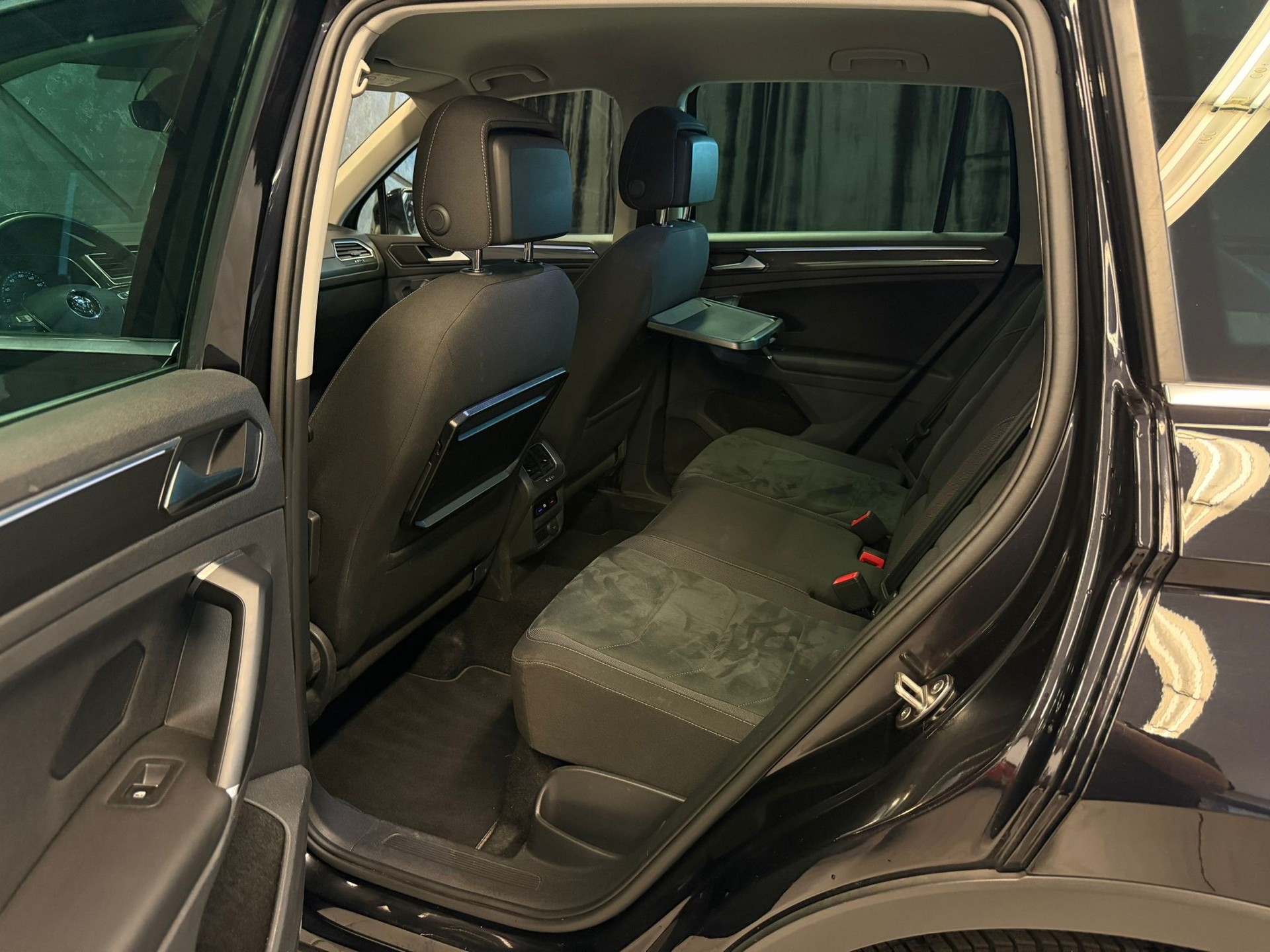 VW Tiguan 2.0TSI Highline 4Motion DSG-image-12