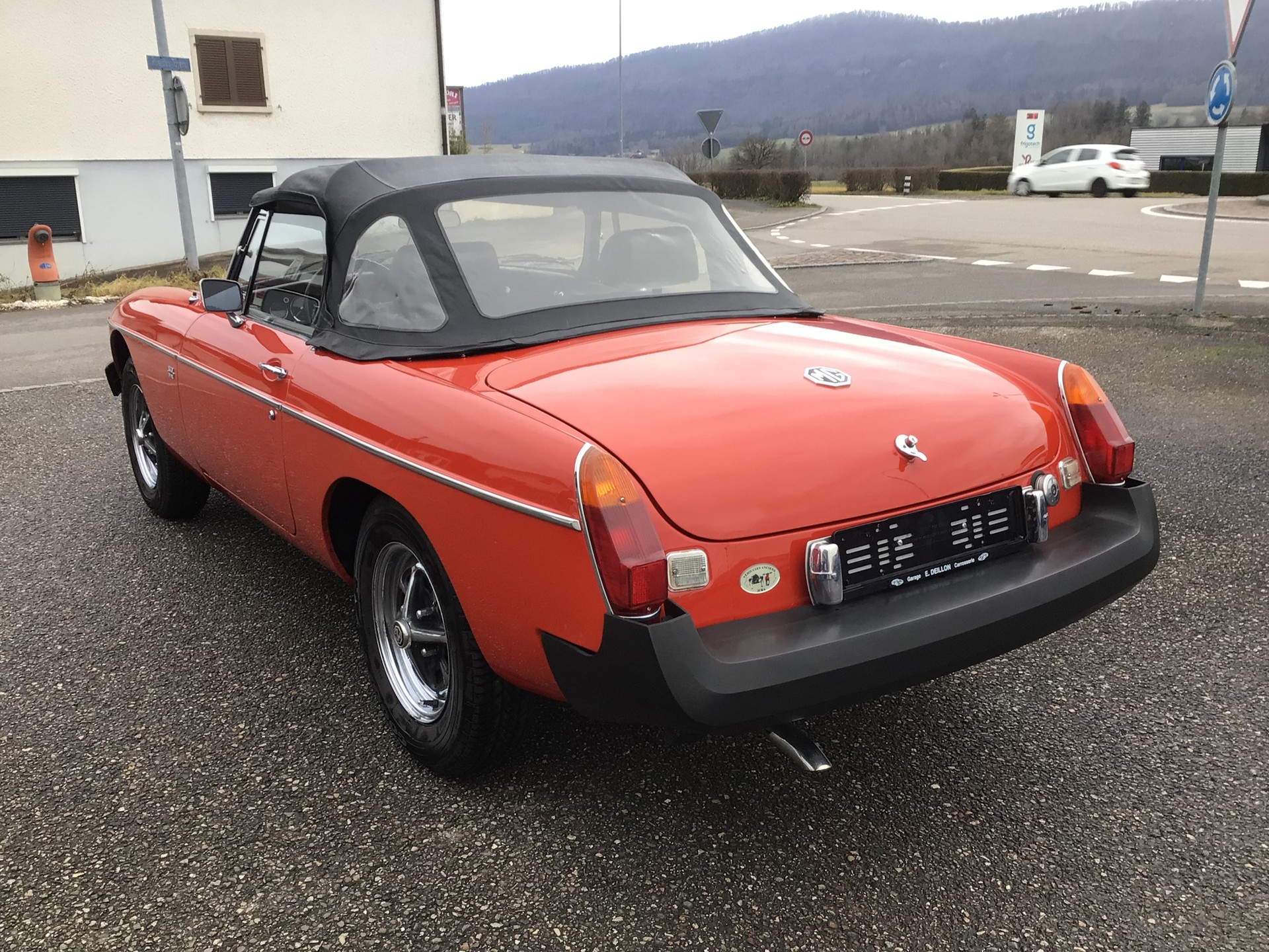 MG MGB-image-12
