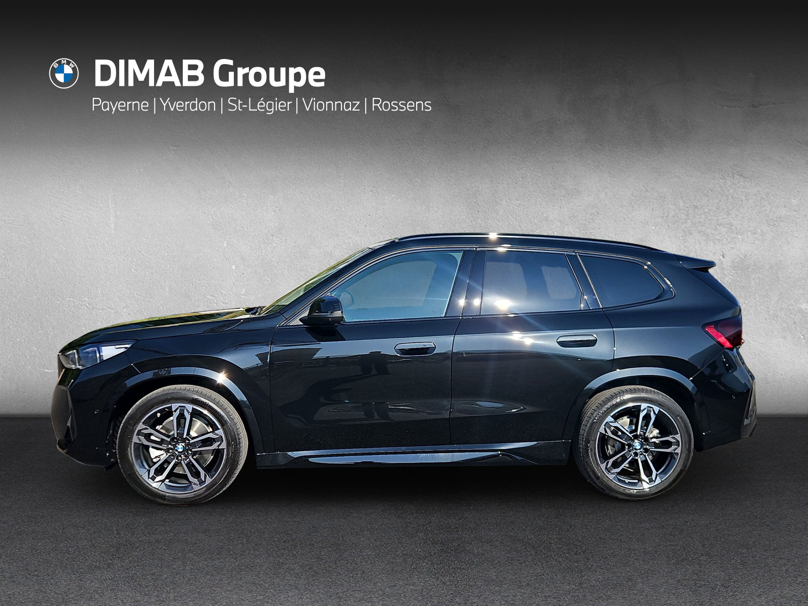 BMW iX1 xDrive 30 Edition M Sport-showroom-element-1