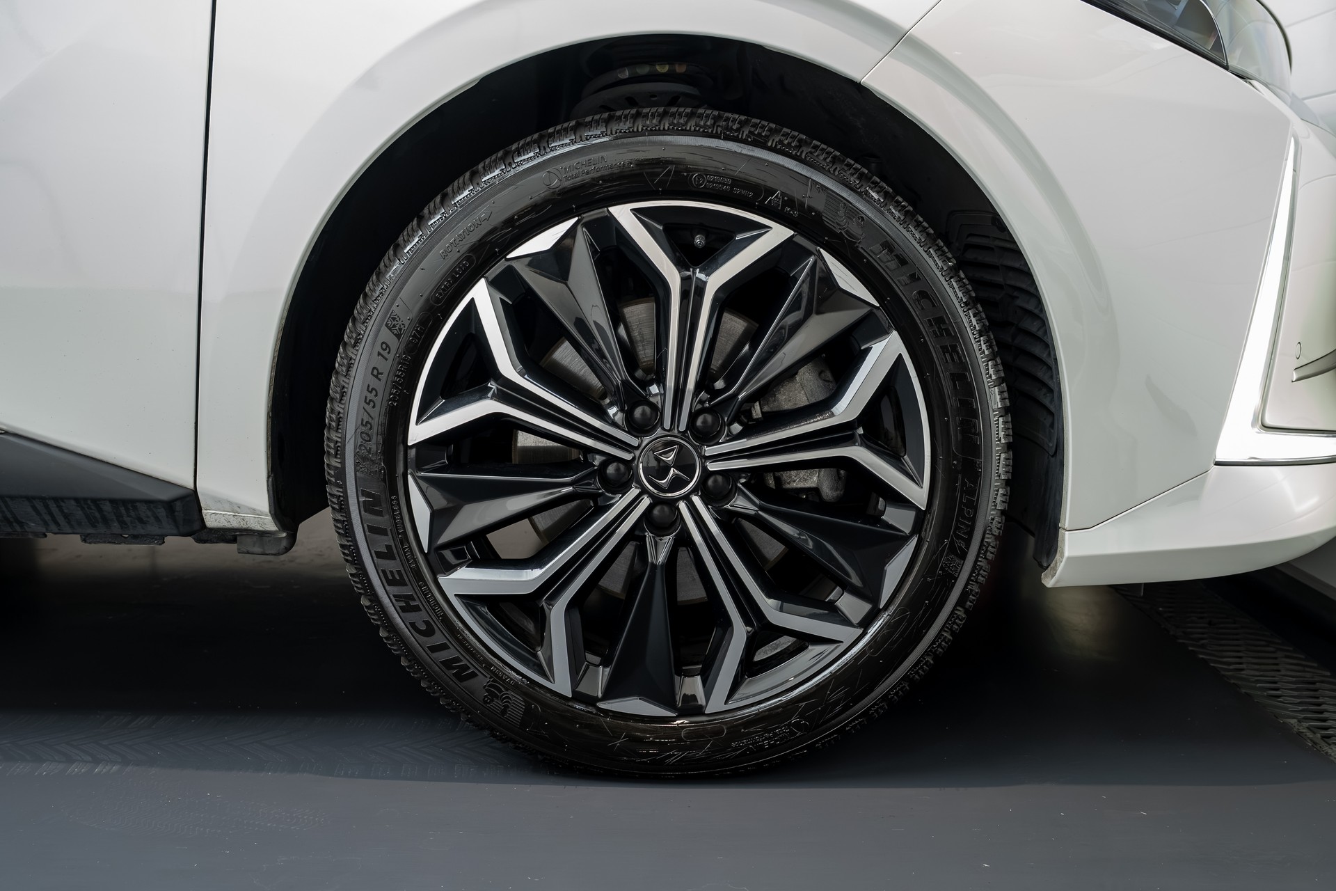 DS AUTOMOBILES DS 4 1.6 Pure Tech Trocadero EAT8-showroom-element-3