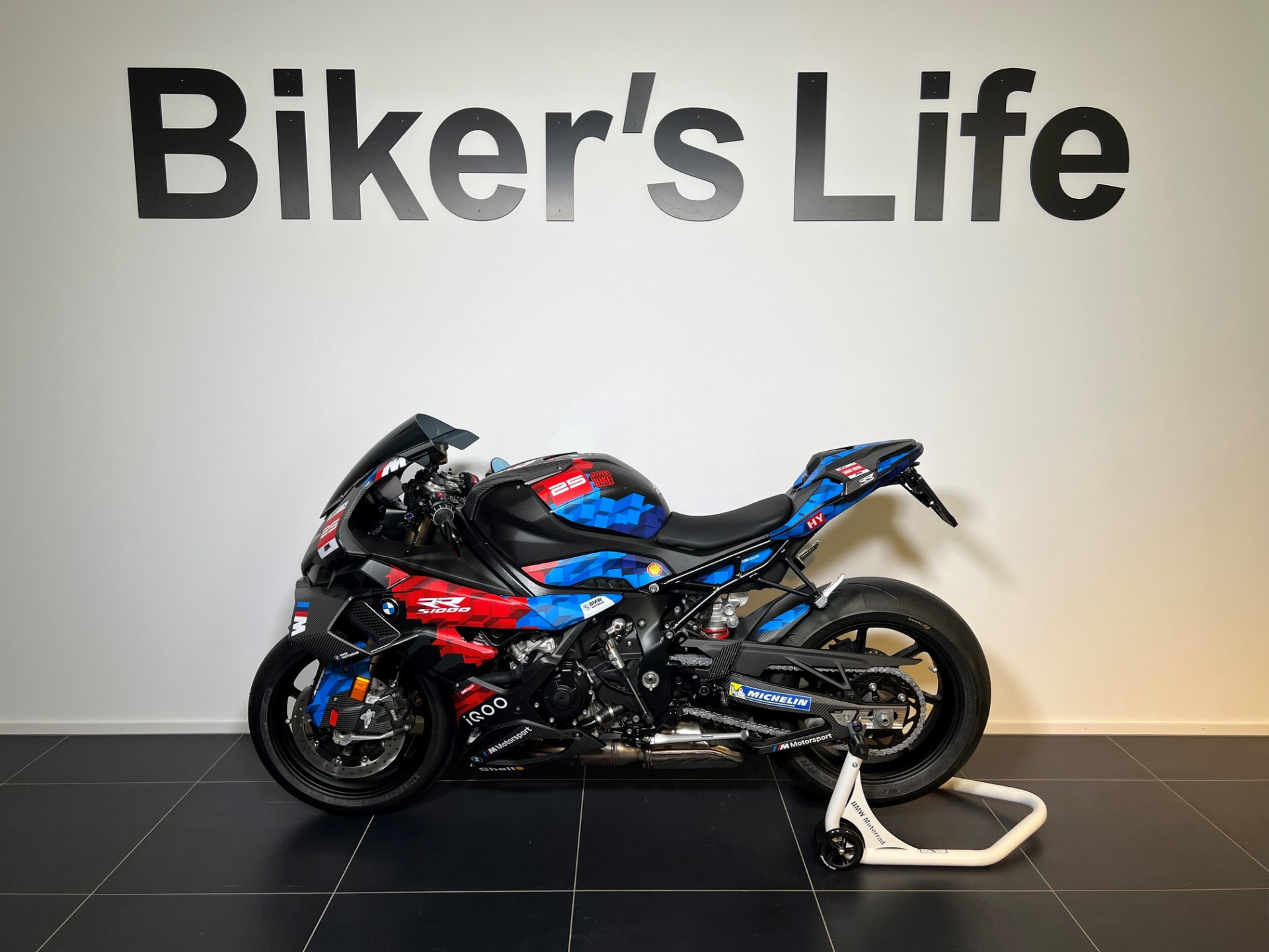 BMW S 1000 RR-image-1