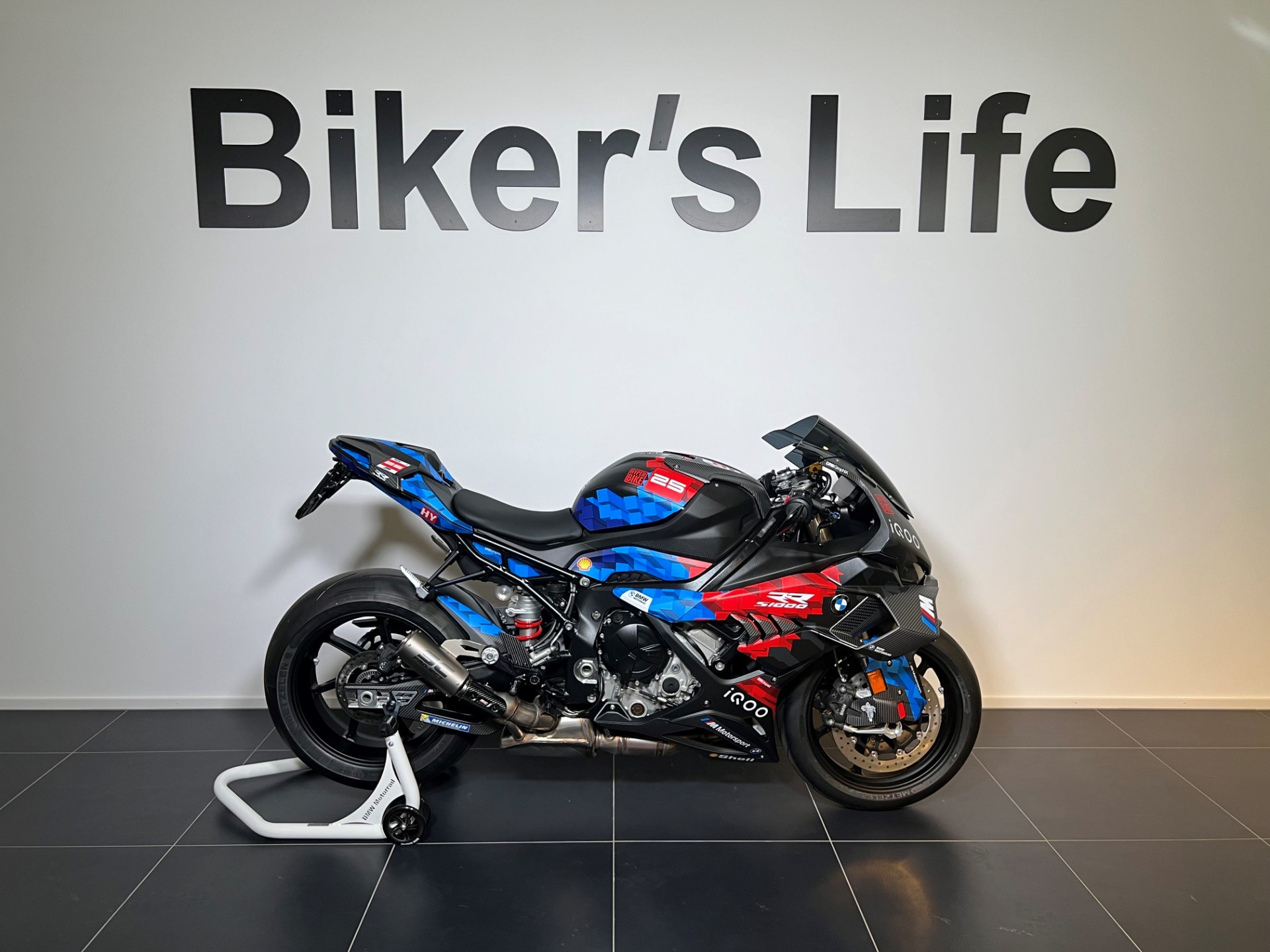 BMW S 1000 RR-image-0