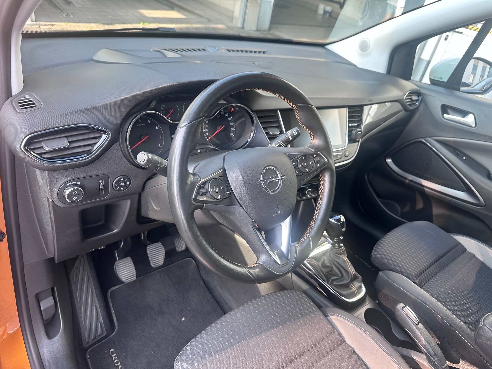 OPEL Crossland X 1.2i TP Excellence-image-9